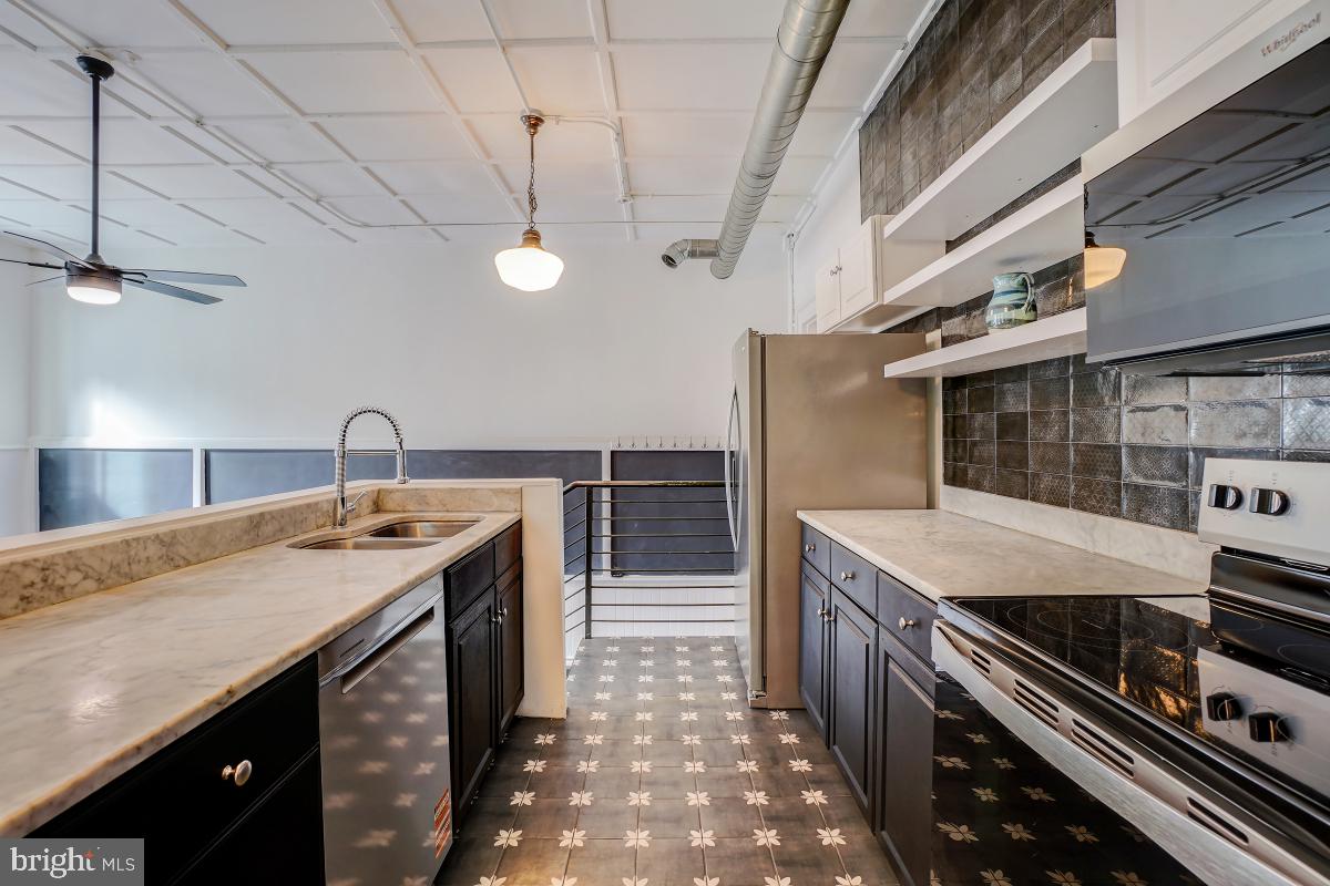 1375 MARYLAND AVE NE #F, WASHINGTON, District Of Columbia 20002, 2 Bedrooms Bedrooms, 3 Rooms Rooms,1 BathroomBathrooms,Residential,For sale,1375 MARYLAND AVE NE #F,DCDC2226450 MLS # DCDC2226450