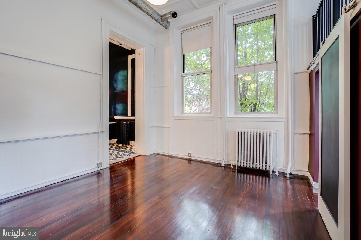 1375 MARYLAND AVE NE #F, WASHINGTON, District Of Columbia 20002, 2 Bedrooms Bedrooms, 3 Rooms Rooms,1 BathroomBathrooms,Residential,For sale,1375 MARYLAND AVE NE #F,DCDC2226450 MLS # DCDC2226450