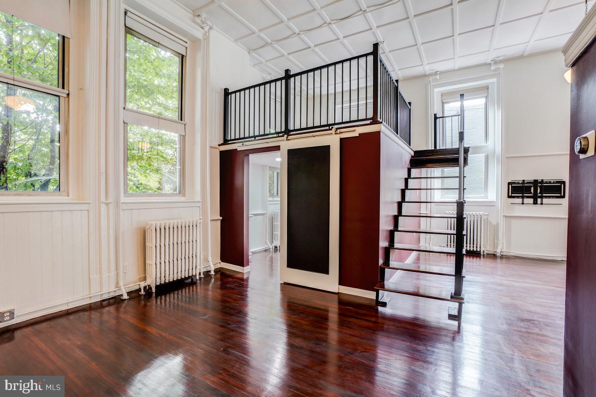1375 MARYLAND AVE NE #F, WASHINGTON, District Of Columbia 20002, 2 Bedrooms Bedrooms, 3 Rooms Rooms,1 BathroomBathrooms,Residential,For sale,1375 MARYLAND AVE NE #F,DCDC2226450 MLS # DCDC2226450
