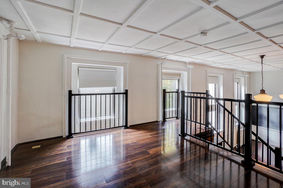 1375 MARYLAND AVE NE #F, WASHINGTON, District Of Columbia 20002, 2 Bedrooms Bedrooms, 3 Rooms Rooms,1 BathroomBathrooms,Residential,For sale,1375 MARYLAND AVE NE #F,DCDC2226450 MLS # DCDC2226450