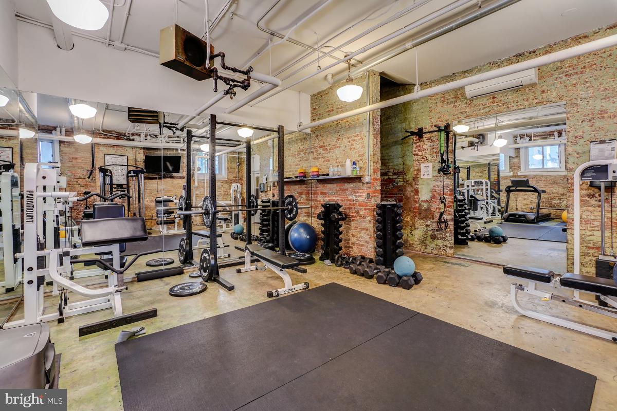 1375 MARYLAND AVE NE #F, WASHINGTON, District Of Columbia 20002, 2 Bedrooms Bedrooms, 3 Rooms Rooms,1 BathroomBathrooms,Residential,For sale,1375 MARYLAND AVE NE #F,DCDC2226450 MLS # DCDC2226450