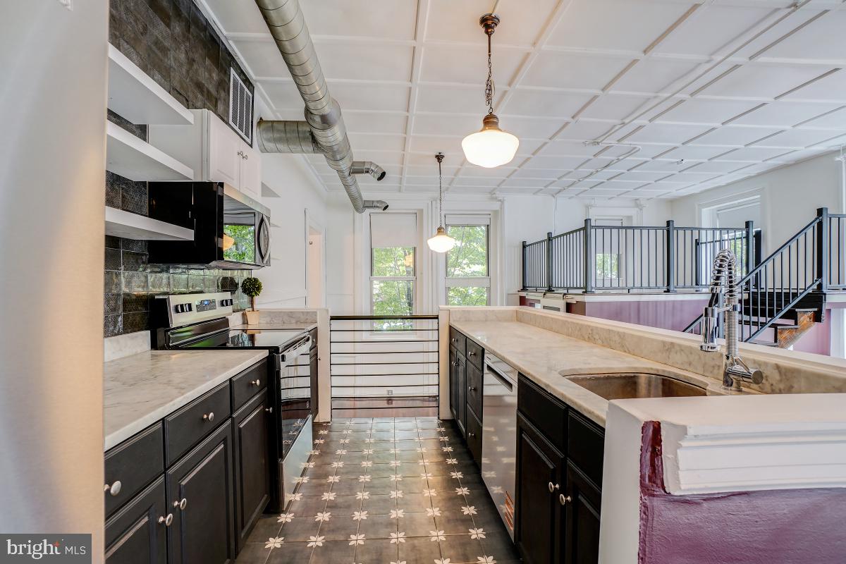 1375 MARYLAND AVE NE #F, WASHINGTON, District Of Columbia 20002, 2 Bedrooms Bedrooms, 3 Rooms Rooms,1 BathroomBathrooms,Residential,For sale,1375 MARYLAND AVE NE #F,DCDC2226450 MLS # DCDC2226450
