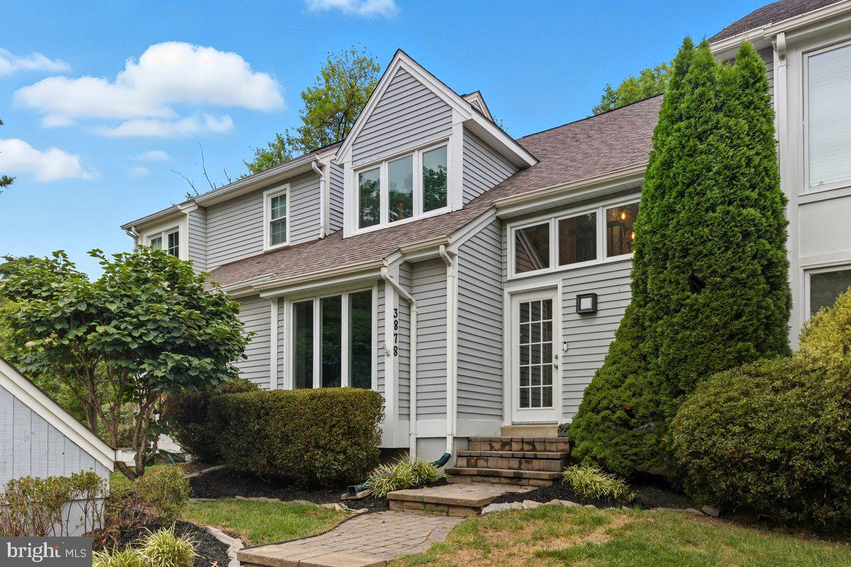 3878 ALDER WOODS CT, FAIRFAX, Virginia 22033, 2 Bedrooms Bedrooms, ,3 BathroomsBathrooms,Residential,For sale,3878 ALDER WOODS CT,VAFX2273792 MLS # VAFX2273792