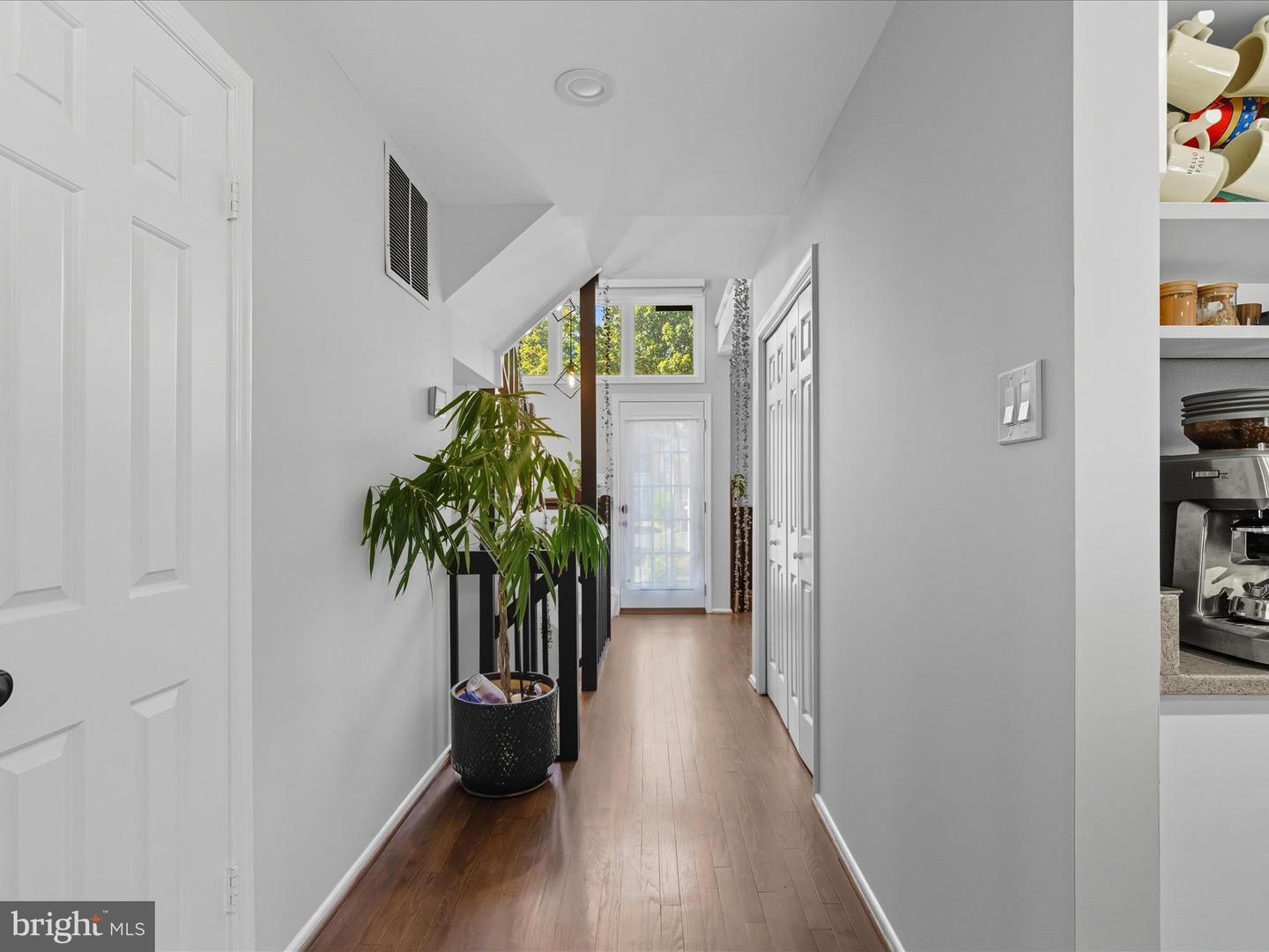 3878 ALDER WOODS CT, FAIRFAX, Virginia 22033, 2 Bedrooms Bedrooms, ,3 BathroomsBathrooms,Residential,For sale,3878 ALDER WOODS CT,VAFX2273792 MLS # VAFX2273792