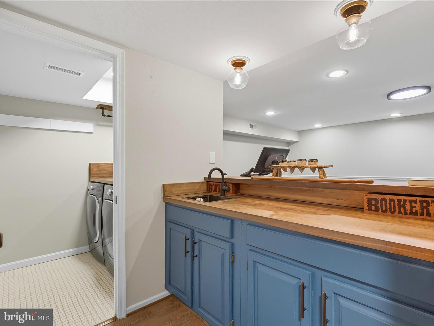 3878 ALDER WOODS CT, FAIRFAX, Virginia 22033, 2 Bedrooms Bedrooms, ,3 BathroomsBathrooms,Residential,For sale,3878 ALDER WOODS CT,VAFX2273792 MLS # VAFX2273792