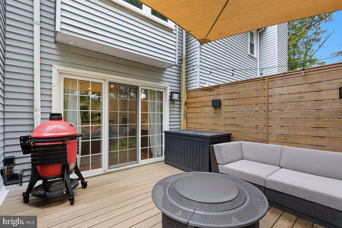 3878 ALDER WOODS CT, FAIRFAX, Virginia 22033, 2 Bedrooms Bedrooms, ,3 BathroomsBathrooms,Residential,For sale,3878 ALDER WOODS CT,VAFX2273792 MLS # VAFX2273792