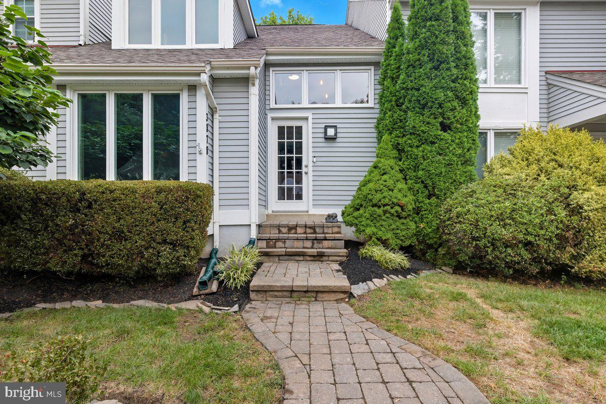 3878 ALDER WOODS CT, FAIRFAX, Virginia 22033, 2 Bedrooms Bedrooms, ,3 BathroomsBathrooms,Residential,For sale,3878 ALDER WOODS CT,VAFX2273792 MLS # VAFX2273792