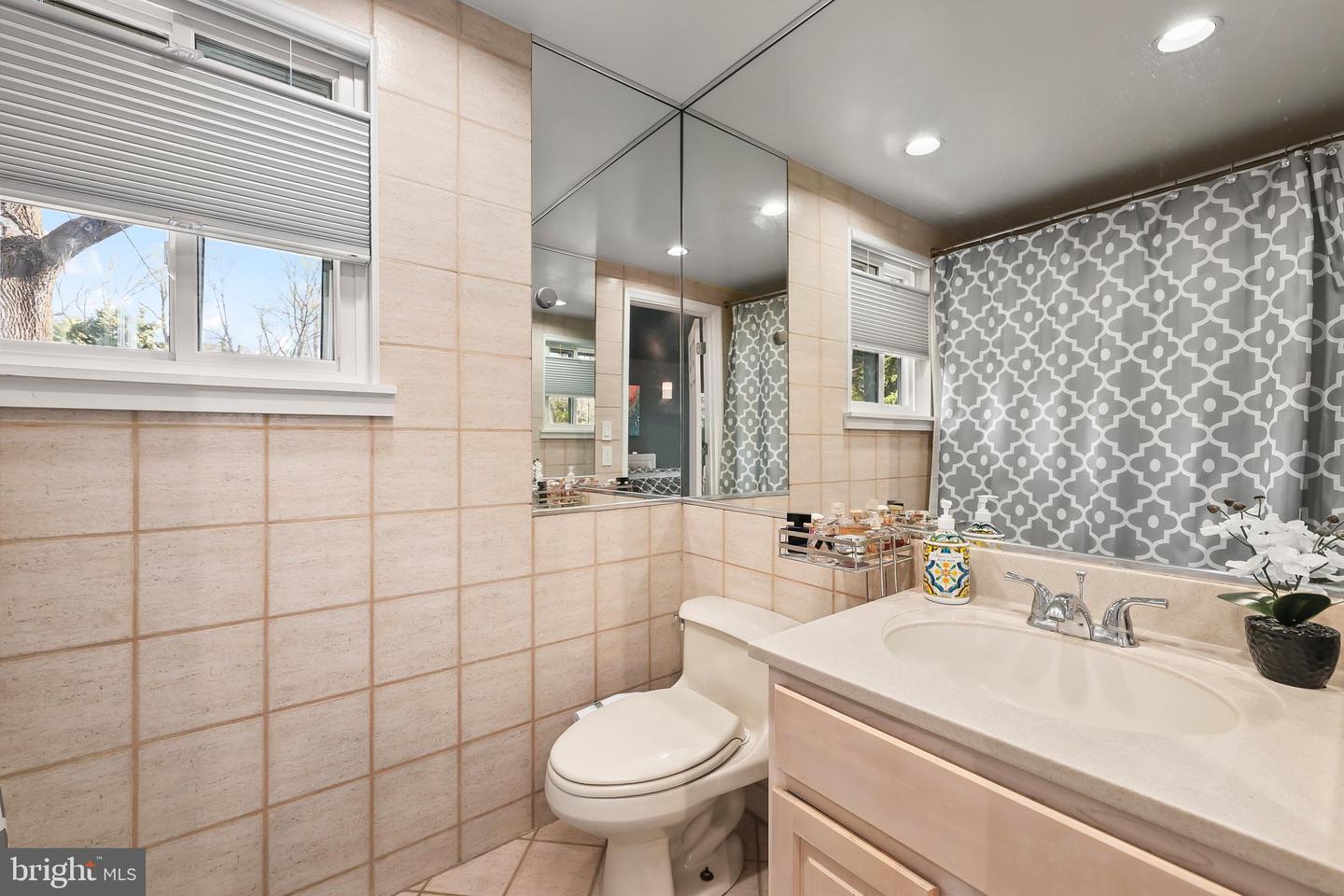 7517 CHANCELLOR WAY, SPRINGFIELD, Virginia 22153, 3 Bedrooms Bedrooms, ,2 BathroomsBathrooms,Residential,For sale,7517 CHANCELLOR WAY,VAFX2273808 MLS # VAFX2273808