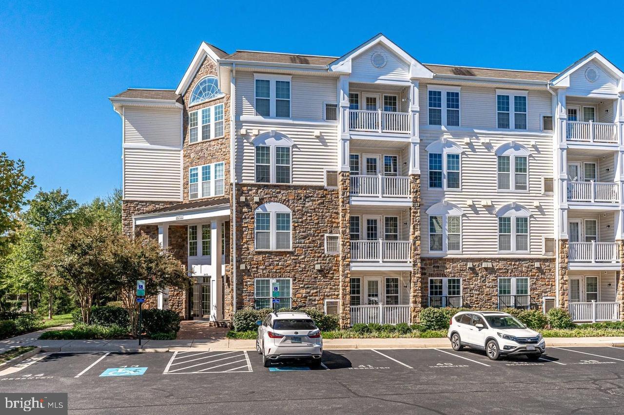 24701 BYRNE MEADOW SQ #100, ALDIE, Virginia 20105, ,Residential,For sale,24701 BYRNE MEADOW SQ #100,VALO2108618 MLS # VALO2108618