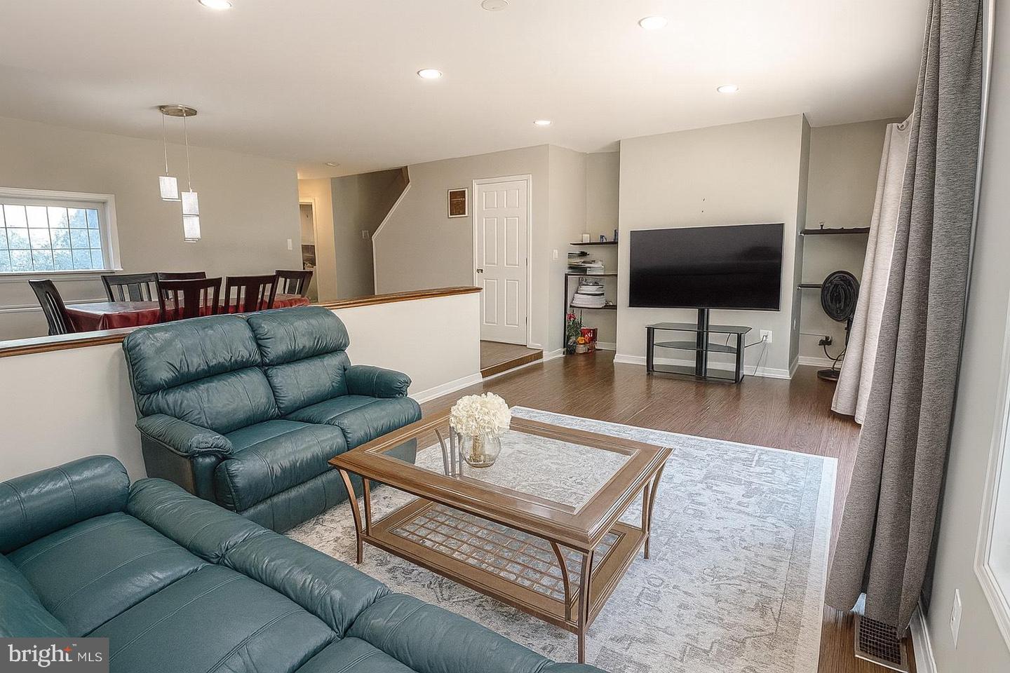 21 HAXALL CT, STERLING, Virginia 20165, 3 Bedrooms Bedrooms, ,3 BathroomsBathrooms,Residential,For sale,21 HAXALL CT,VALO2108654 MLS # VALO2108654