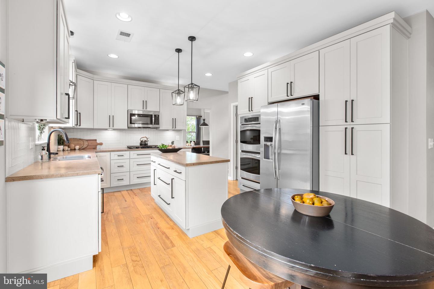 9402 LAUREL OAK DR, FREDERICKSBURG, Virginia 22407, 4 Bedrooms Bedrooms, ,3 BathroomsBathrooms,Residential,For sale,9402 LAUREL OAK DR,VASP2036838 MLS # VASP2036838