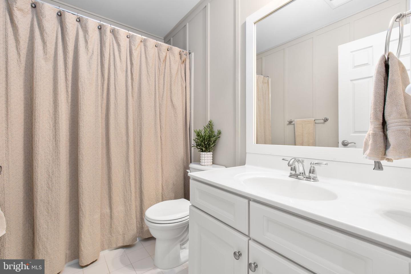 9402 LAUREL OAK DR, FREDERICKSBURG, Virginia 22407, 4 Bedrooms Bedrooms, ,3 BathroomsBathrooms,Residential,For sale,9402 LAUREL OAK DR,VASP2036838 MLS # VASP2036838