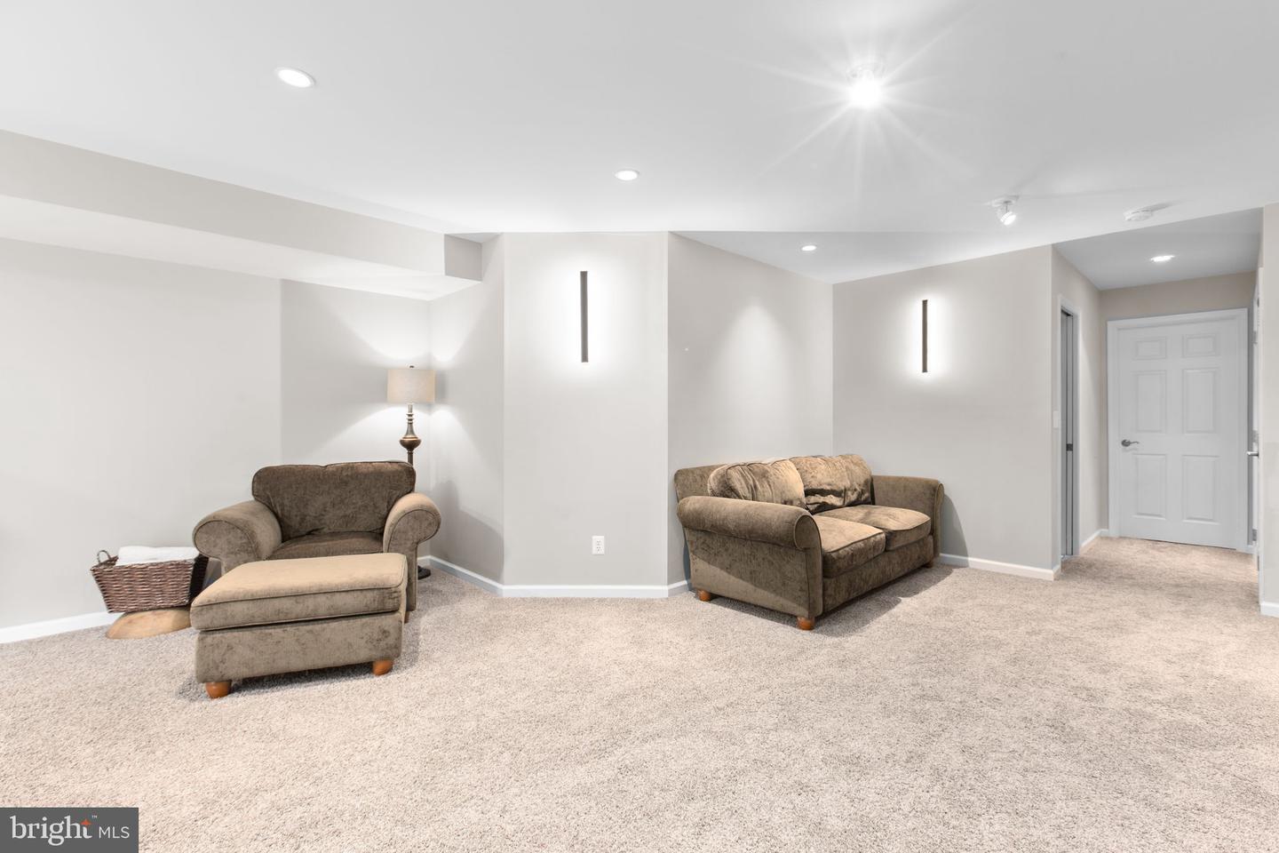 9402 LAUREL OAK DR, FREDERICKSBURG, Virginia 22407, 4 Bedrooms Bedrooms, ,3 BathroomsBathrooms,Residential,For sale,9402 LAUREL OAK DR,VASP2036838 MLS # VASP2036838