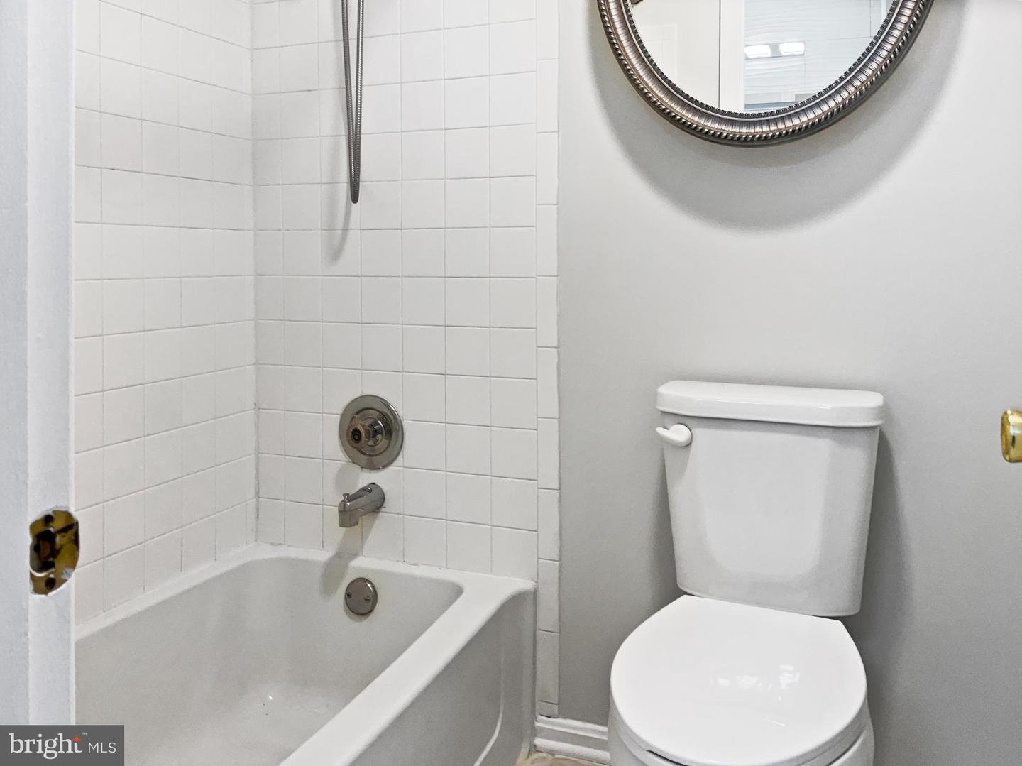 11184 SILENTWOOD LN, RESTON, Virginia 20191, 2 Bedrooms Bedrooms, ,2 BathroomsBathrooms,Residential,For sale,11184 SILENTWOOD LN,VAFX2224482 MLS # VAFX2224482