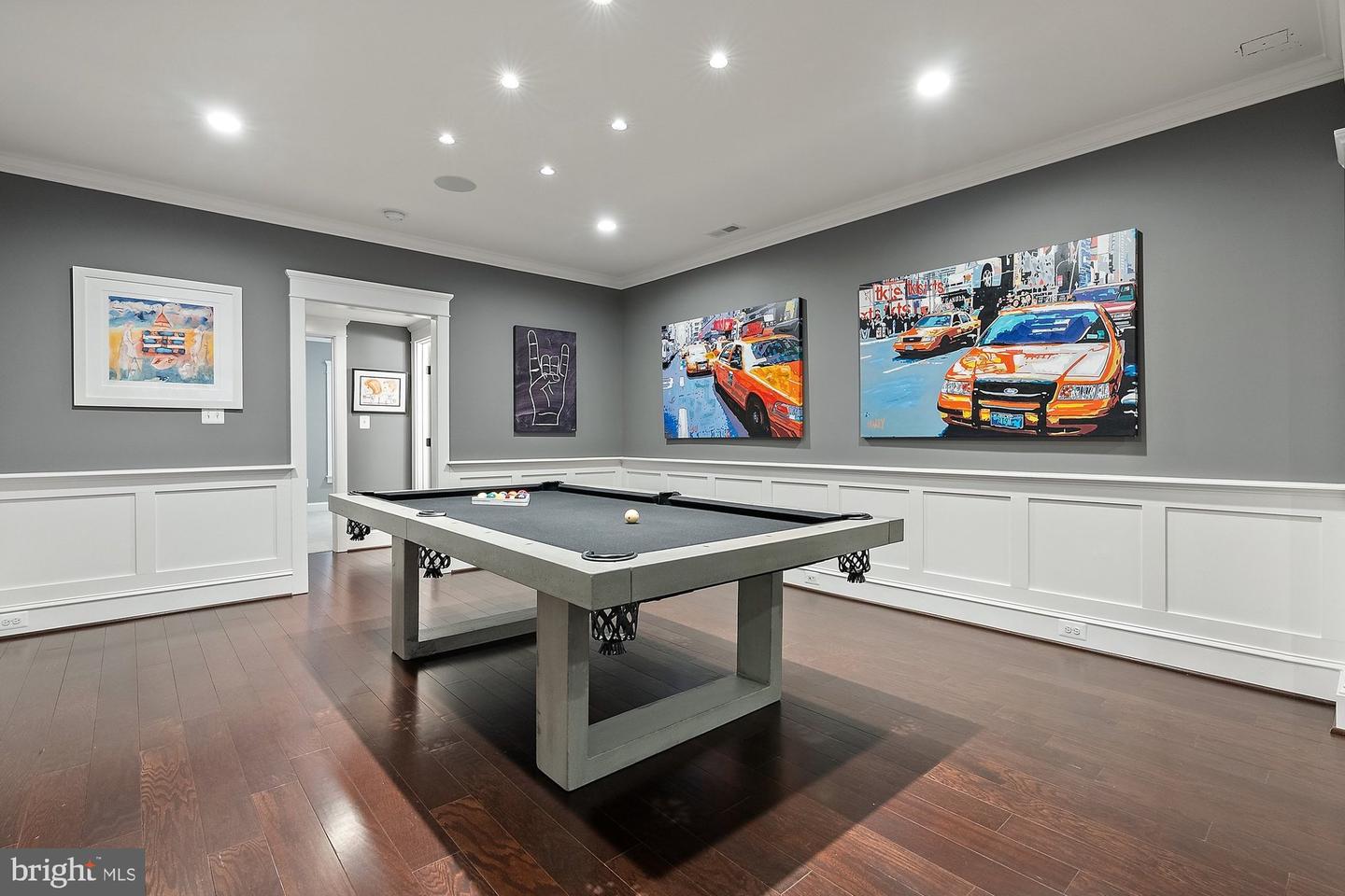 900 PARK ST SE, VIENNA, Virginia 22180, 5 Bedrooms Bedrooms, ,5 BathroomsBathrooms,Residential,For sale,900 PARK ST SE,VAFX2243076 MLS # VAFX2243076