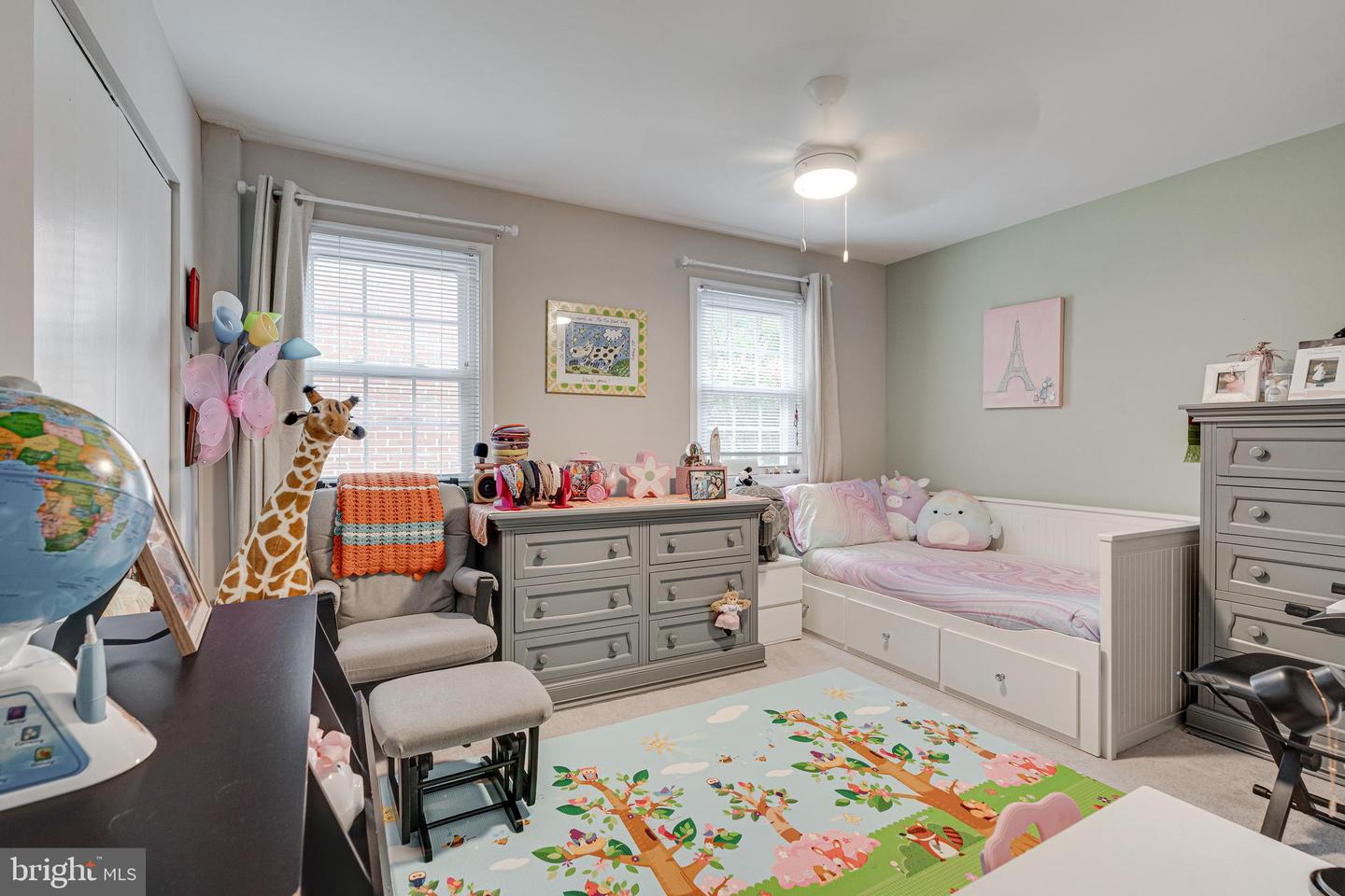 2115 N LINCOLN ST, ARLINGTON, Virginia 22207, 3 Bedrooms Bedrooms, 12 Rooms Rooms,3 BathroomsBathrooms,Residential,For sale,2115 N LINCOLN ST,VAAR2058322 MLS # VAAR2058322