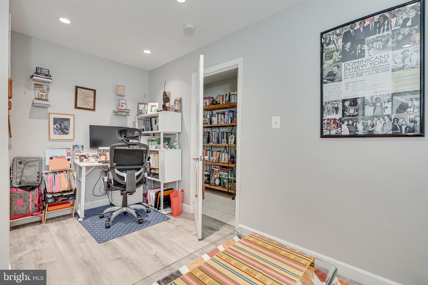 2115 N LINCOLN ST, ARLINGTON, Virginia 22207, 3 Bedrooms Bedrooms, 12 Rooms Rooms,3 BathroomsBathrooms,Residential,For sale,2115 N LINCOLN ST,VAAR2058322 MLS # VAAR2058322