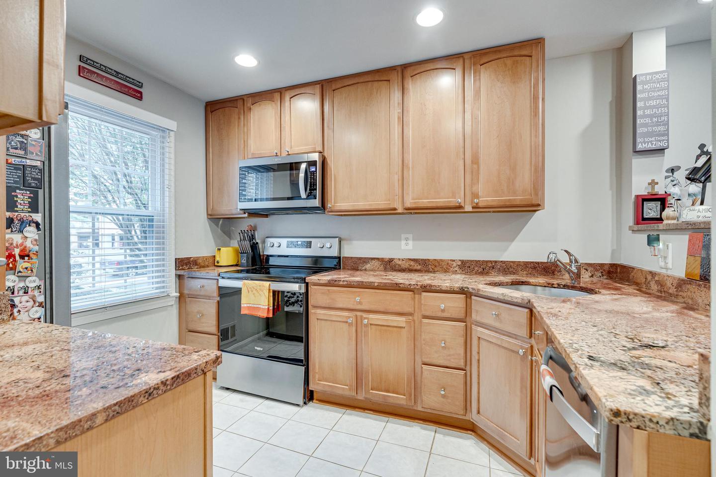 2115 N LINCOLN ST, ARLINGTON, Virginia 22207, 3 Bedrooms Bedrooms, 12 Rooms Rooms,3 BathroomsBathrooms,Residential,For sale,2115 N LINCOLN ST,VAAR2058322 MLS # VAAR2058322