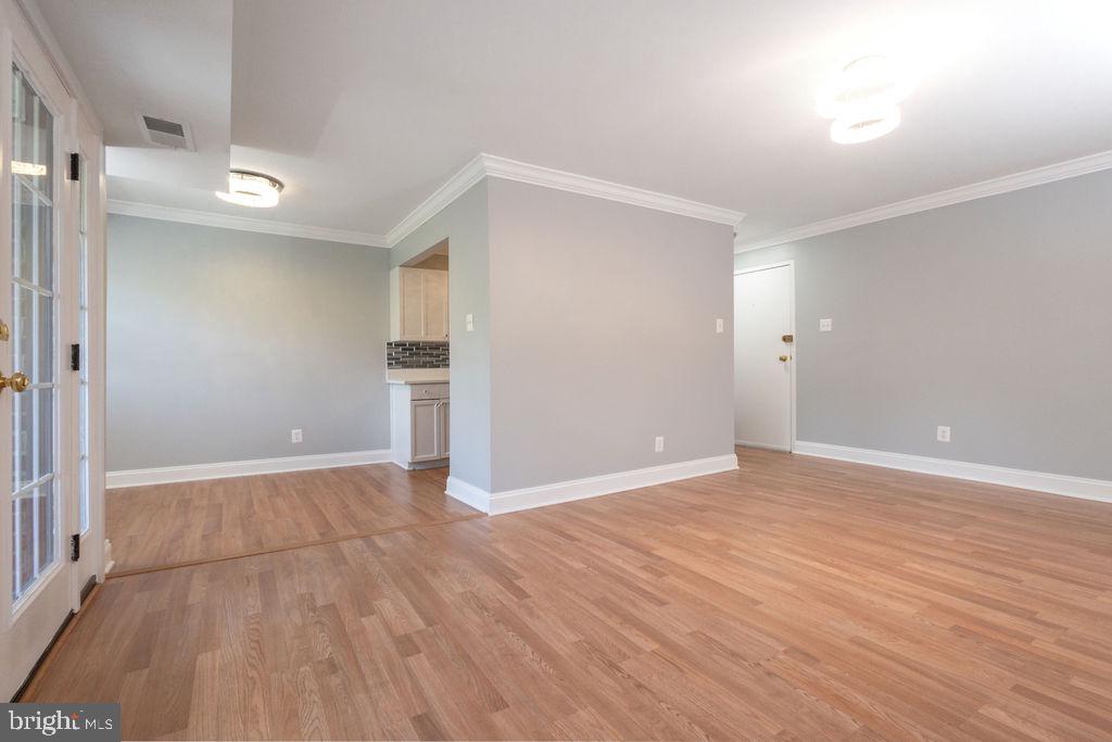7093 SPRING GARDEN DR #202, SPRINGFIELD, Virginia 22150, 2 Bedrooms Bedrooms, ,1 BathroomBathrooms,Residential,For sale,7093 SPRING GARDEN DR #202,VAFX2250512 MLS # VAFX2250512