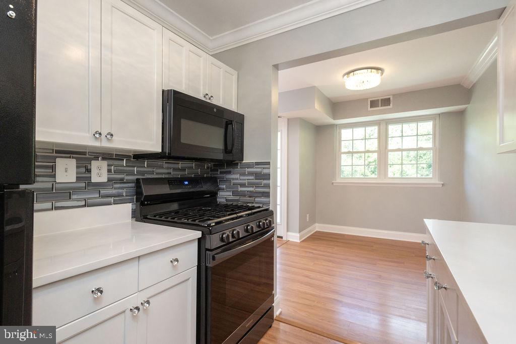 7093 SPRING GARDEN DR #202, SPRINGFIELD, Virginia 22150, 2 Bedrooms Bedrooms, ,1 BathroomBathrooms,Residential,For sale,7093 SPRING GARDEN DR #202,VAFX2250512 MLS # VAFX2250512