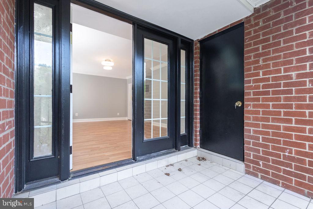 7093 SPRING GARDEN DR #202, SPRINGFIELD, Virginia 22150, 2 Bedrooms Bedrooms, ,1 BathroomBathrooms,Residential,For sale,7093 SPRING GARDEN DR #202,VAFX2250512 MLS # VAFX2250512