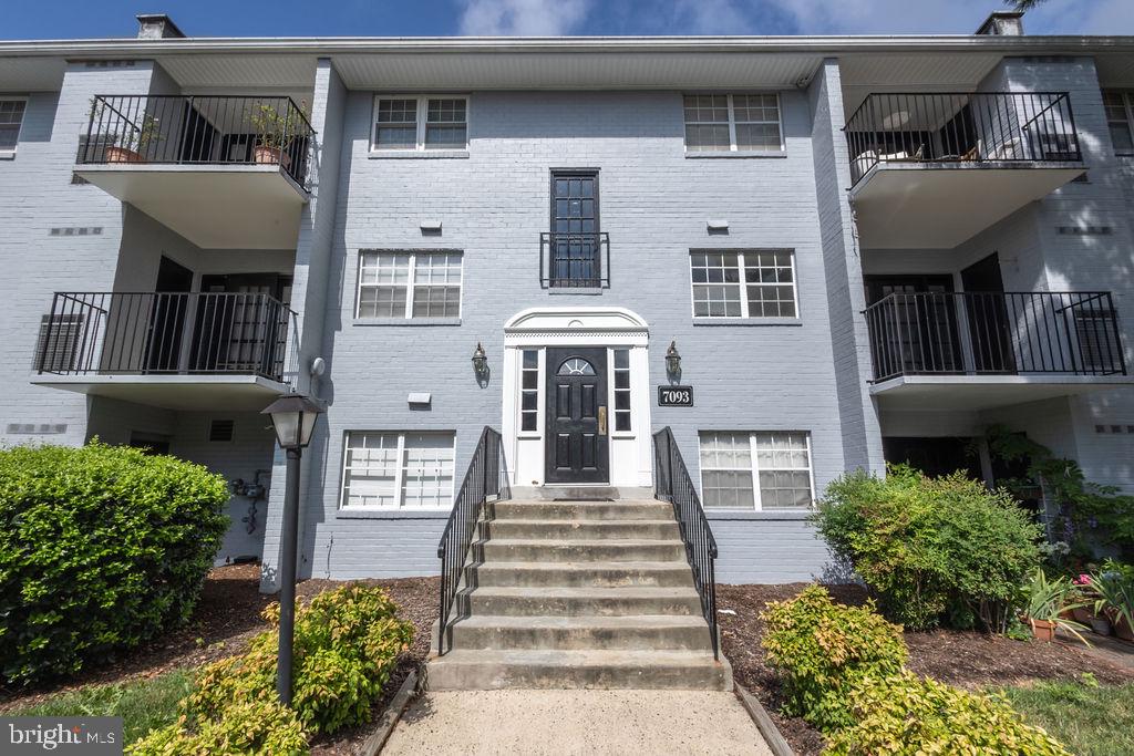 7093 SPRING GARDEN DR #202, SPRINGFIELD, Virginia 22150, 2 Bedrooms Bedrooms, ,1 BathroomBathrooms,Residential,For sale,7093 SPRING GARDEN DR #202,VAFX2250512 MLS # VAFX2250512