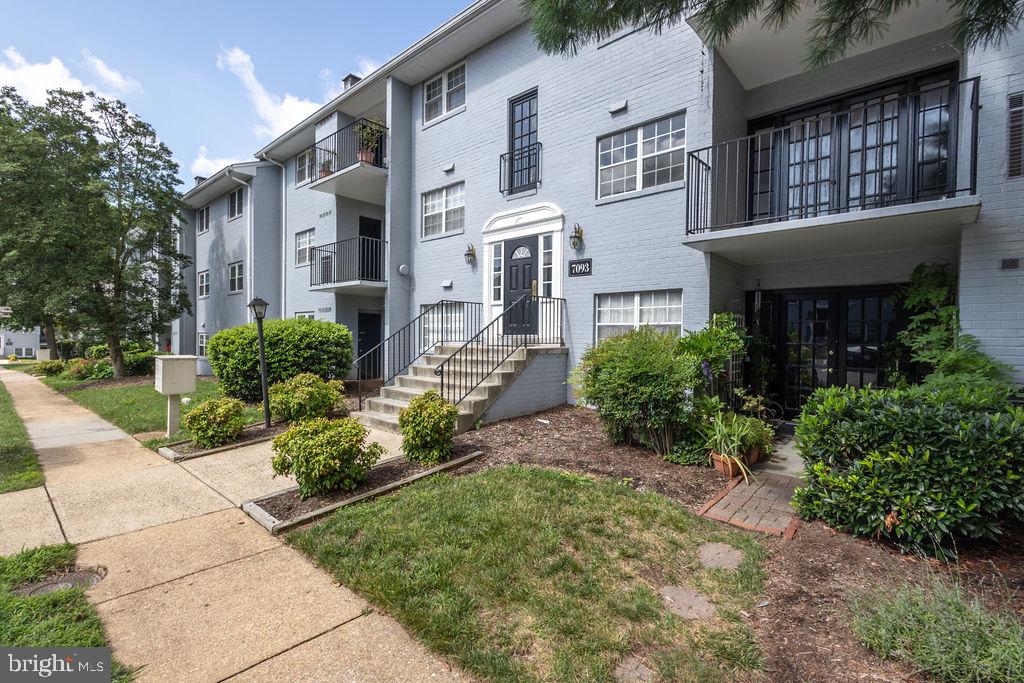 7093 SPRING GARDEN DR #202, SPRINGFIELD, Virginia 22150, 2 Bedrooms Bedrooms, ,1 BathroomBathrooms,Residential,For sale,7093 SPRING GARDEN DR #202,VAFX2250512 MLS # VAFX2250512