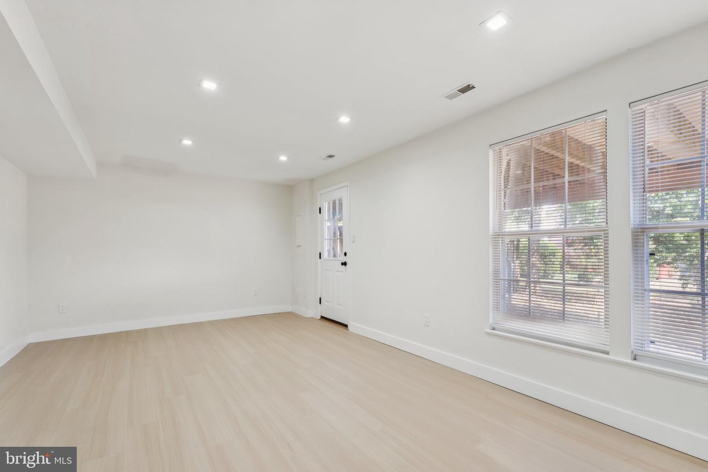 43501 POSTRAIL SQ, ASHBURN, Virginia 20147, 3 Bedrooms Bedrooms, 6 Rooms Rooms,2 BathroomsBathrooms,Residential,For sale,43501 POSTRAIL SQ,VALO2103772 MLS # VALO2103772 43501 POSTRAIL SQ, ASHBURN, Virginia 20147, 3 Bedrooms Bedrooms, 6 Rooms Rooms,2 BathroomsBathrooms,Residential,For sale,43501 POSTRAIL SQ,VALO2103772 MLS # VALO2103772