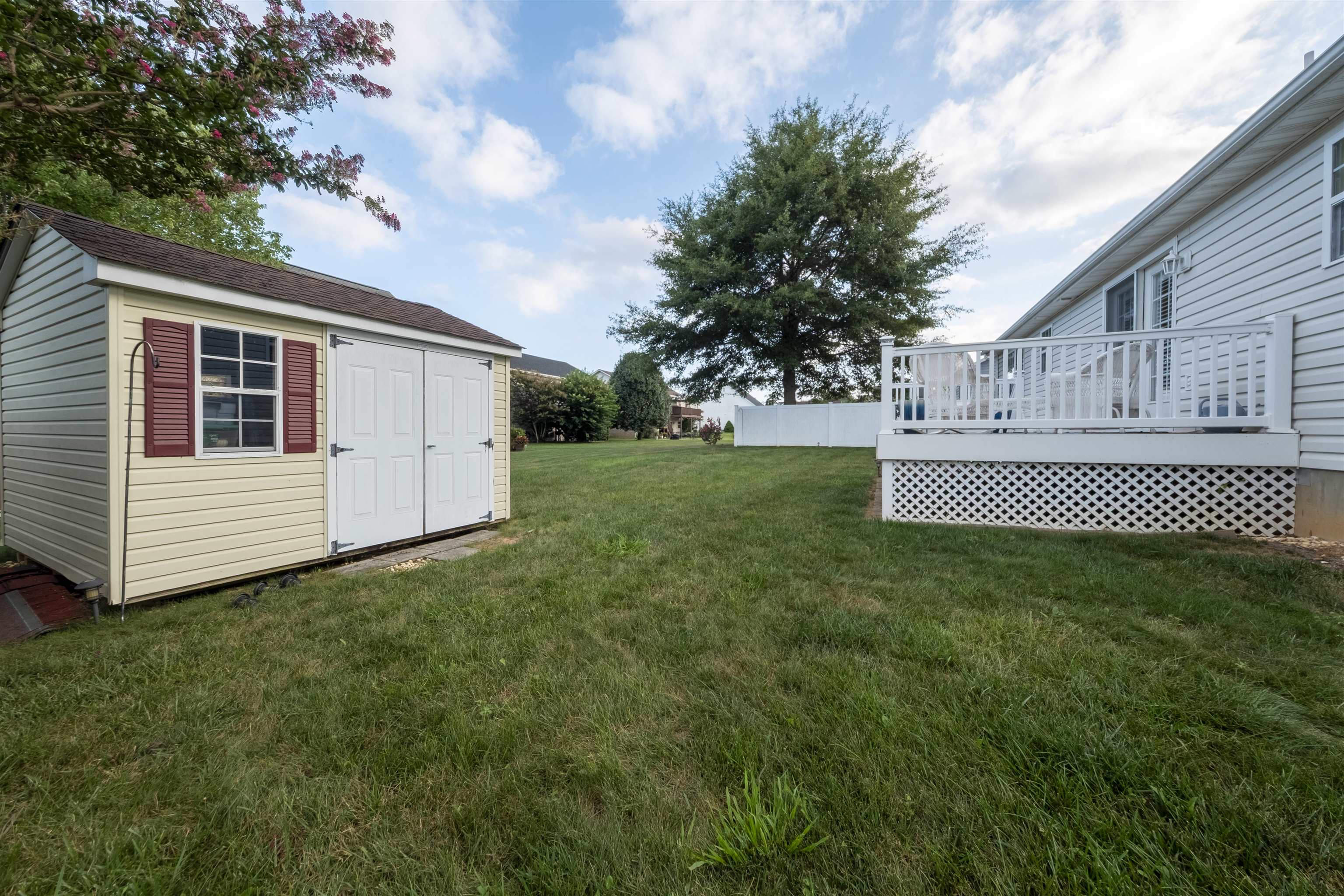 212 MAYFIELD LN, WAYNESBORO, Virginia 22980, 3 Bedrooms Bedrooms, ,2 BathroomsBathrooms,Residential,Oak Floors Galore,212 MAYFIELD LN,668400 MLS # 668400
