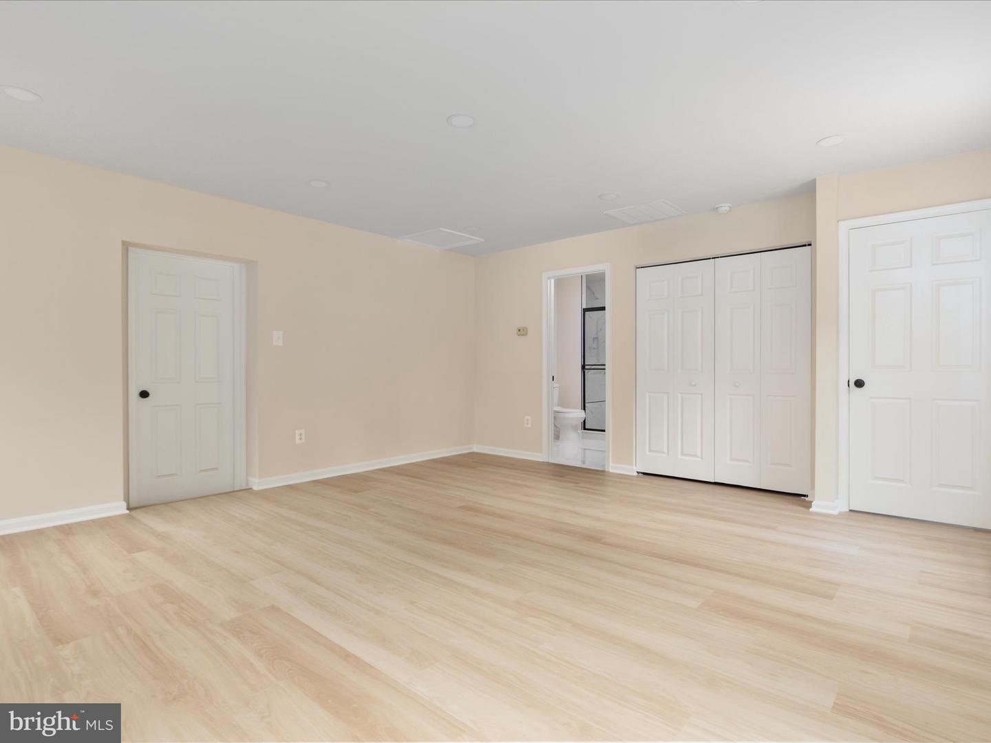 5625 MAXINE CT, ALEXANDRIA, Virginia 22310, 7 Bedrooms Bedrooms, 11 Rooms Rooms,4 BathroomsBathrooms,Residential,For sale,5625 MAXINE CT,VAFX2261474 MLS # VAFX2261474