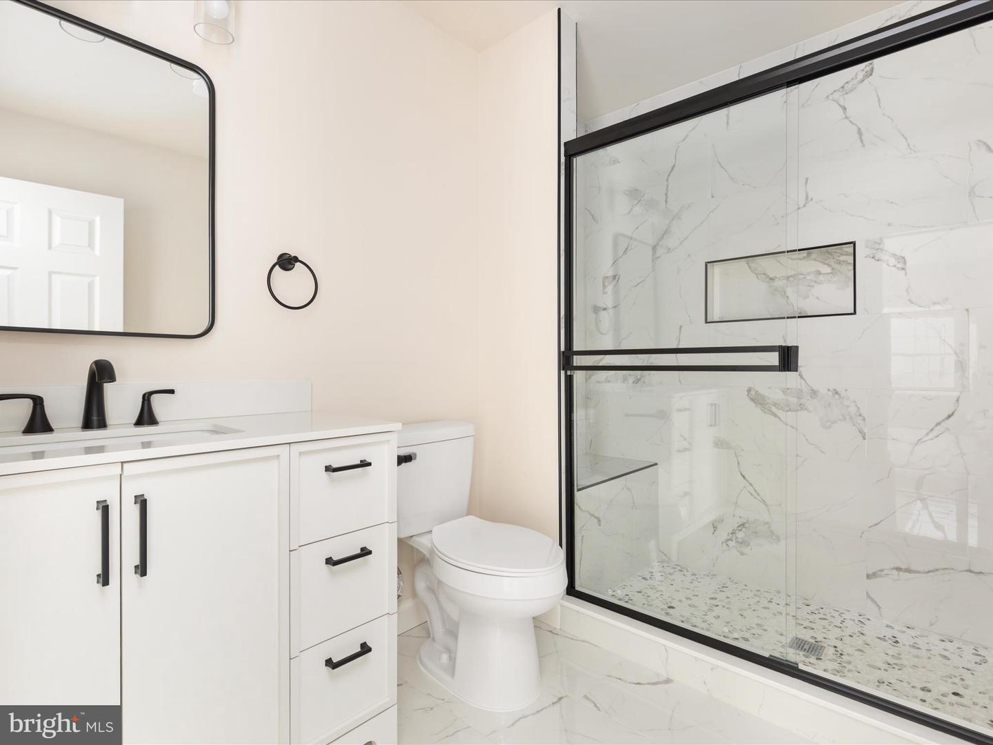 5625 MAXINE CT, ALEXANDRIA, Virginia 22310, 7 Bedrooms Bedrooms, 11 Rooms Rooms,4 BathroomsBathrooms,Residential,For sale,5625 MAXINE CT,VAFX2261474 MLS # VAFX2261474