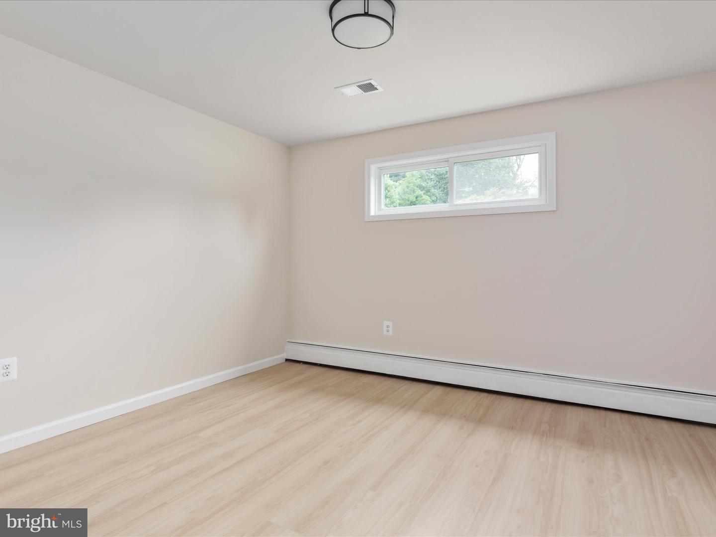 5625 MAXINE CT, ALEXANDRIA, Virginia 22310, 7 Bedrooms Bedrooms, 11 Rooms Rooms,4 BathroomsBathrooms,Residential,For sale,5625 MAXINE CT,VAFX2261474 MLS # VAFX2261474