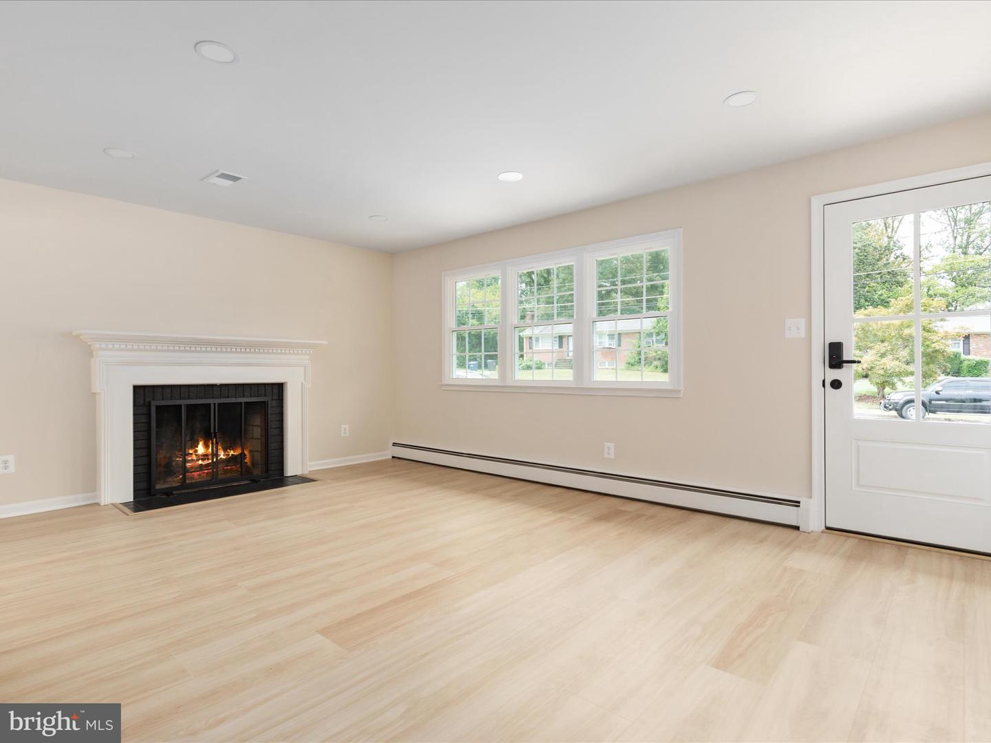 5625 MAXINE CT, ALEXANDRIA, Virginia 22310, 7 Bedrooms Bedrooms, 11 Rooms Rooms,4 BathroomsBathrooms,Residential,For sale,5625 MAXINE CT,VAFX2261474 MLS # VAFX2261474