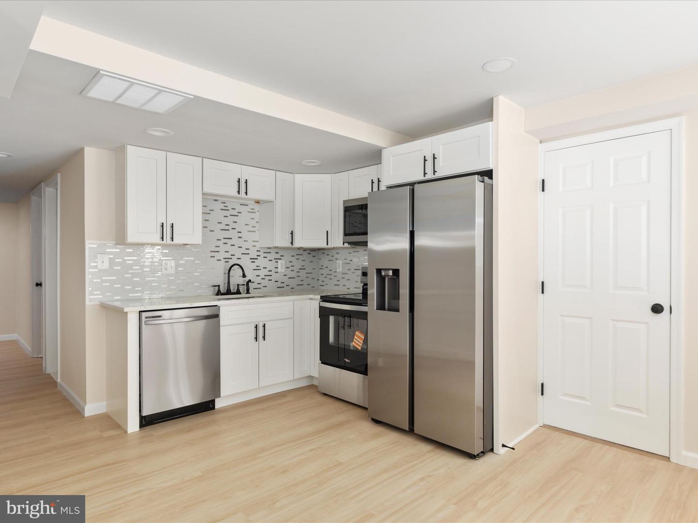 5625 MAXINE CT, ALEXANDRIA, Virginia 22310, 7 Bedrooms Bedrooms, 11 Rooms Rooms,4 BathroomsBathrooms,Residential,For sale,5625 MAXINE CT,VAFX2261474 MLS # VAFX2261474