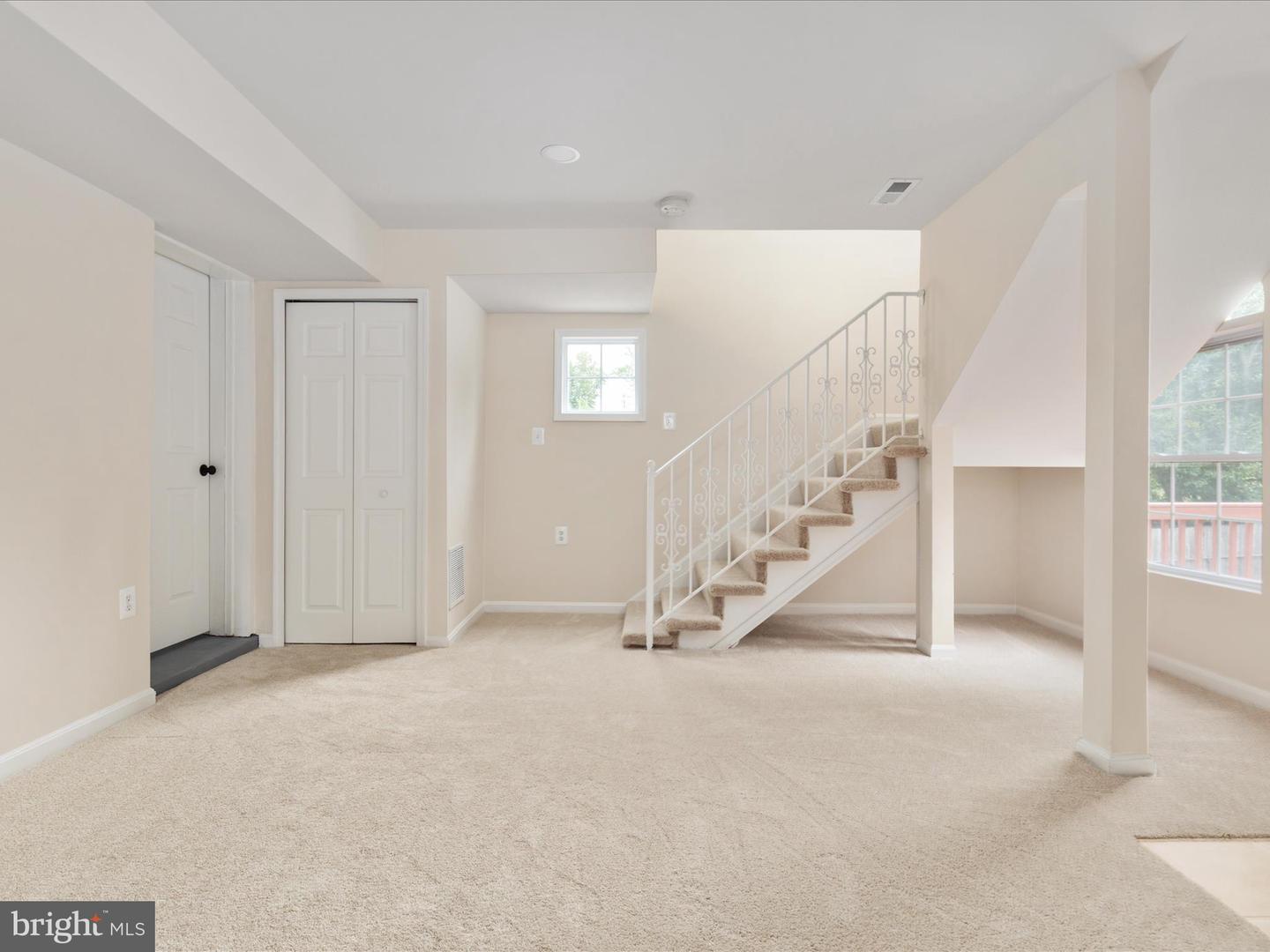 5625 MAXINE CT, ALEXANDRIA, Virginia 22310, 7 Bedrooms Bedrooms, 11 Rooms Rooms,4 BathroomsBathrooms,Residential,For sale,5625 MAXINE CT,VAFX2261474 MLS # VAFX2261474