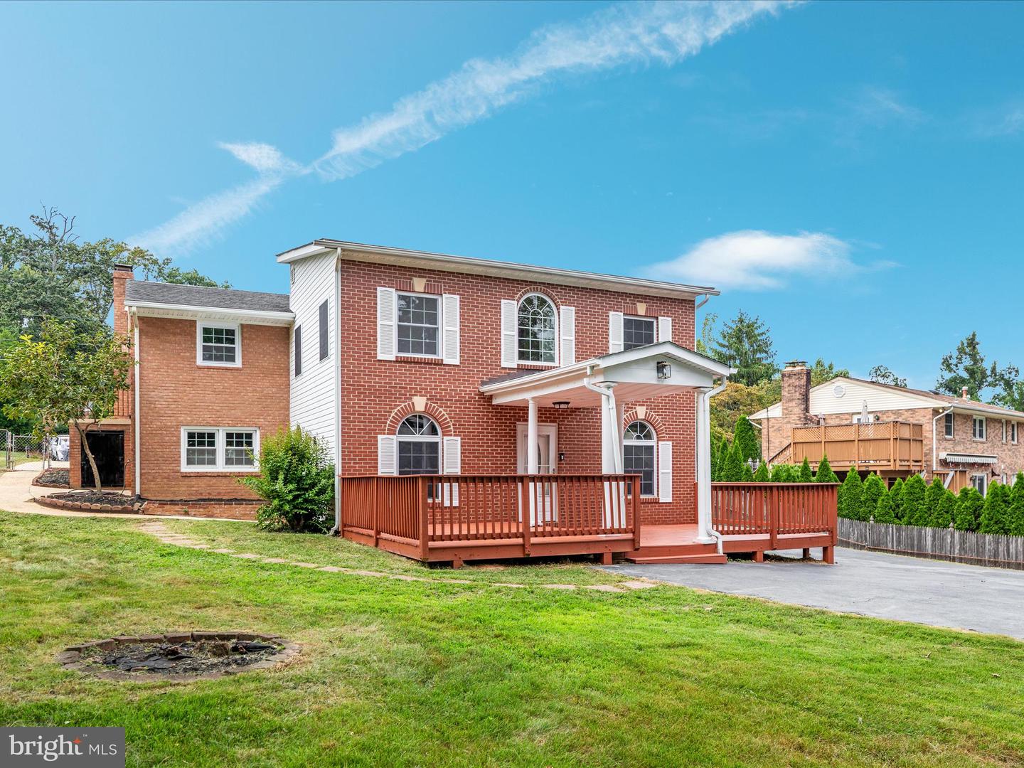 5625 MAXINE CT, ALEXANDRIA, Virginia 22310, 7 Bedrooms Bedrooms, 11 Rooms Rooms,4 BathroomsBathrooms,Residential,For sale,5625 MAXINE CT,VAFX2261474 MLS # VAFX2261474
