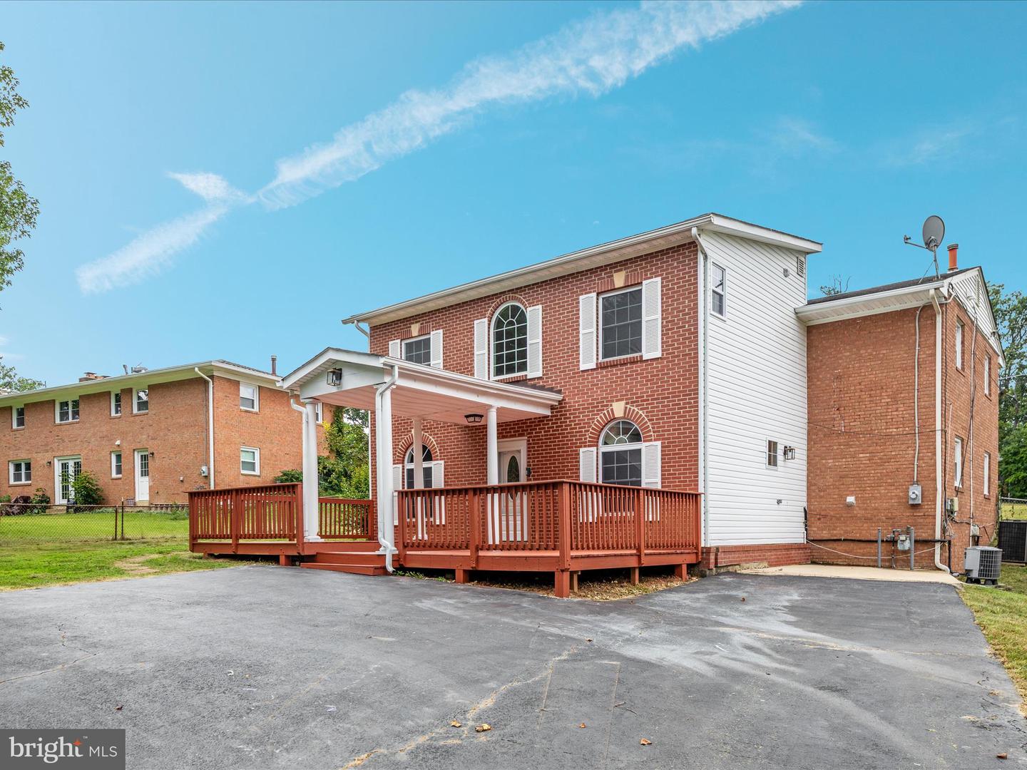 5625 MAXINE CT, ALEXANDRIA, Virginia 22310, 7 Bedrooms Bedrooms, 11 Rooms Rooms,4 BathroomsBathrooms,Residential,For sale,5625 MAXINE CT,VAFX2261474 MLS # VAFX2261474