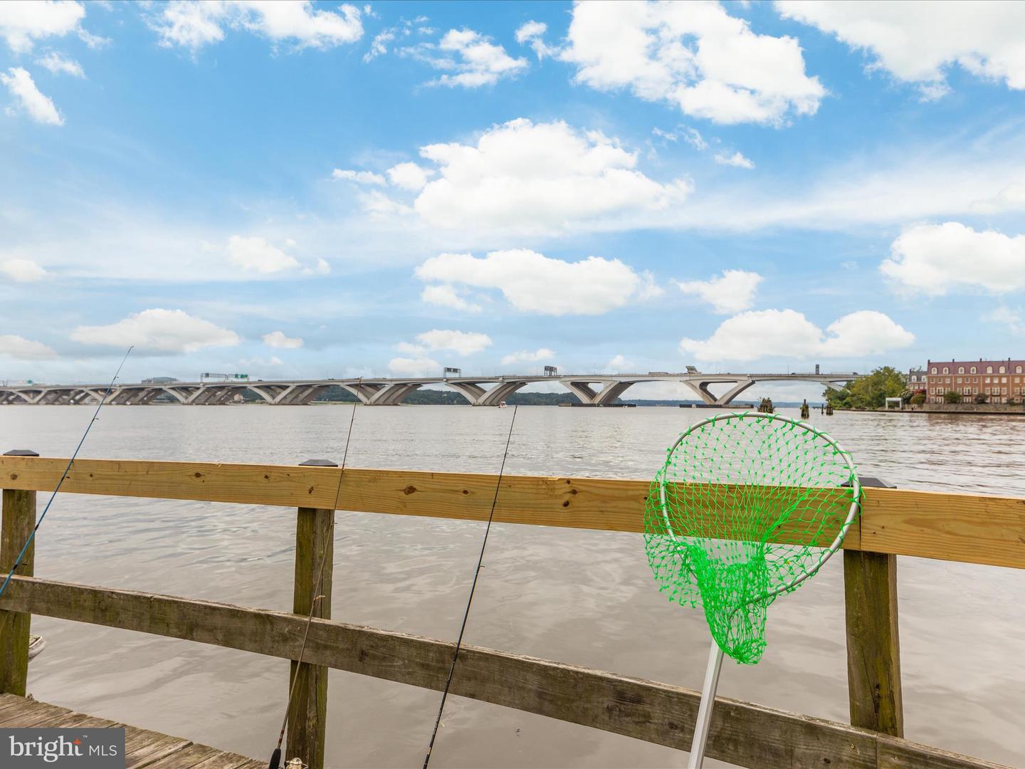 5625 MAXINE CT, ALEXANDRIA, Virginia 22310, 7 Bedrooms Bedrooms, 11 Rooms Rooms,4 BathroomsBathrooms,Residential,For sale,5625 MAXINE CT,VAFX2261474 MLS # VAFX2261474