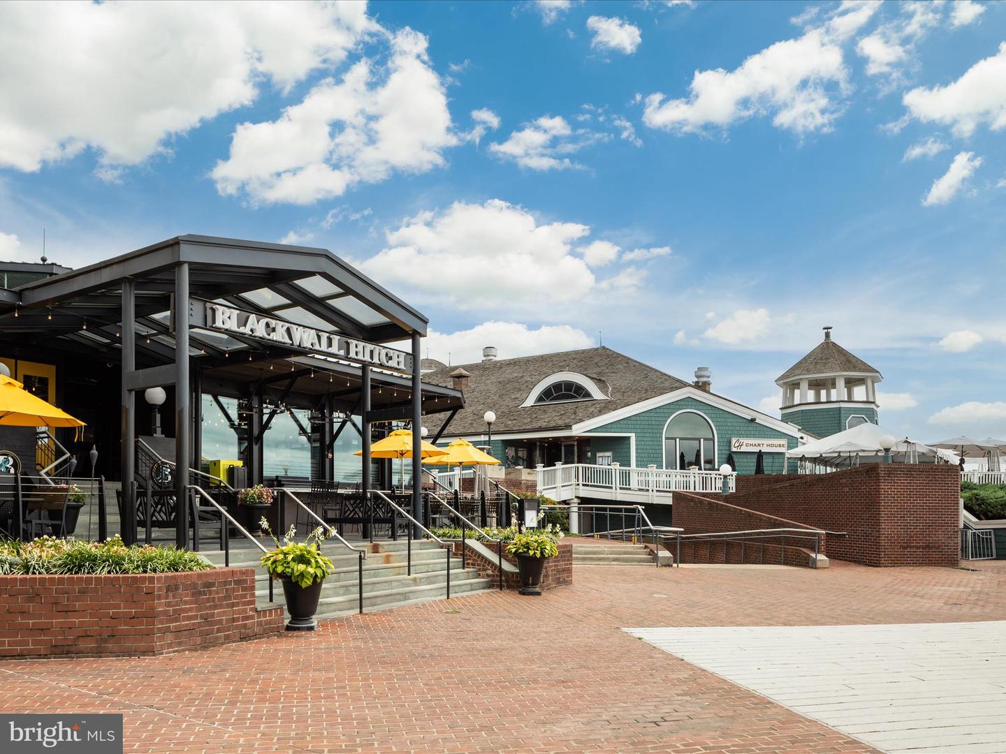 5625 MAXINE CT, ALEXANDRIA, Virginia 22310, 7 Bedrooms Bedrooms, 11 Rooms Rooms,4 BathroomsBathrooms,Residential,For sale,5625 MAXINE CT,VAFX2261474 MLS # VAFX2261474