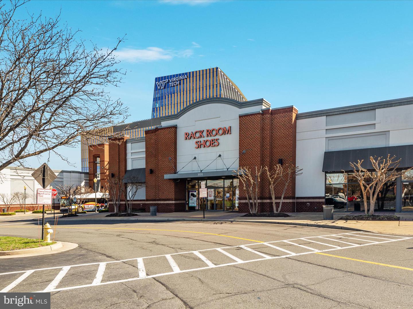 5625 MAXINE CT, ALEXANDRIA, Virginia 22310, 7 Bedrooms Bedrooms, 11 Rooms Rooms,4 BathroomsBathrooms,Residential,For sale,5625 MAXINE CT,VAFX2261474 MLS # VAFX2261474