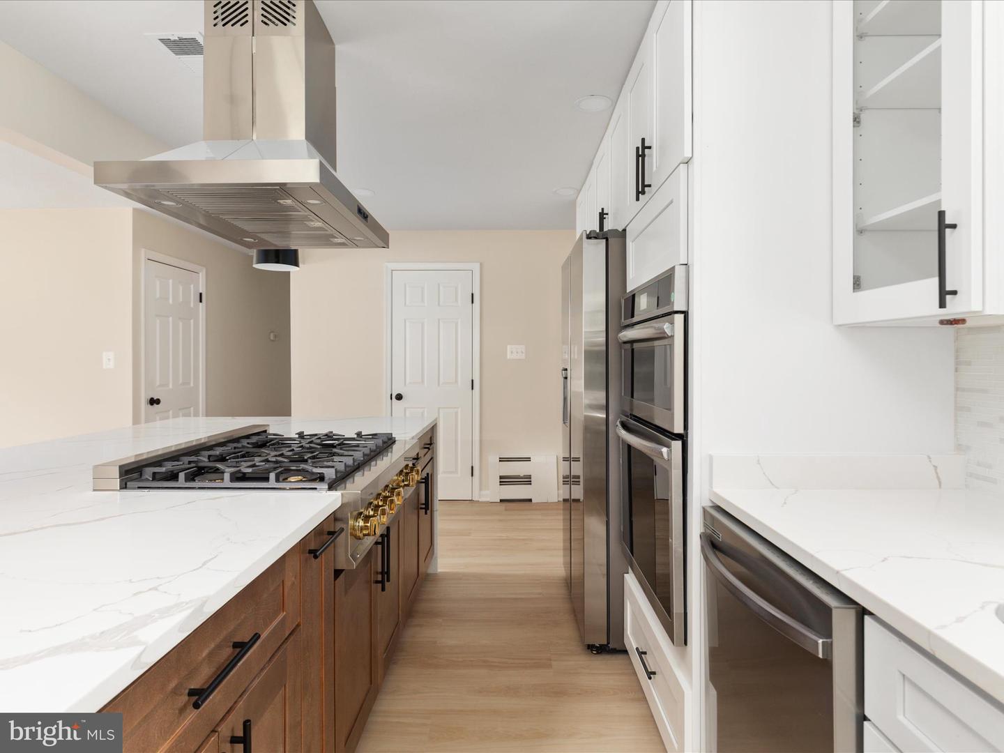 5625 MAXINE CT, ALEXANDRIA, Virginia 22310, 7 Bedrooms Bedrooms, 11 Rooms Rooms,4 BathroomsBathrooms,Residential,For sale,5625 MAXINE CT,VAFX2261474 MLS # VAFX2261474