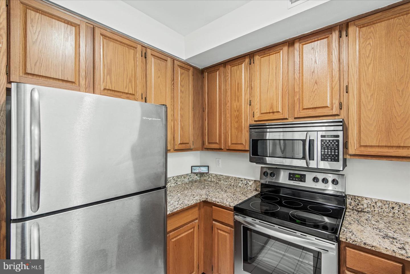 6964 ELLINGHAM CIR #D, ALEXANDRIA, Virginia 22315, 2 Bedrooms Bedrooms, ,2 BathroomsBathrooms,Residential,For sale,6964 ELLINGHAM CIR #D,VAFX2263030 MLS # VAFX2263030