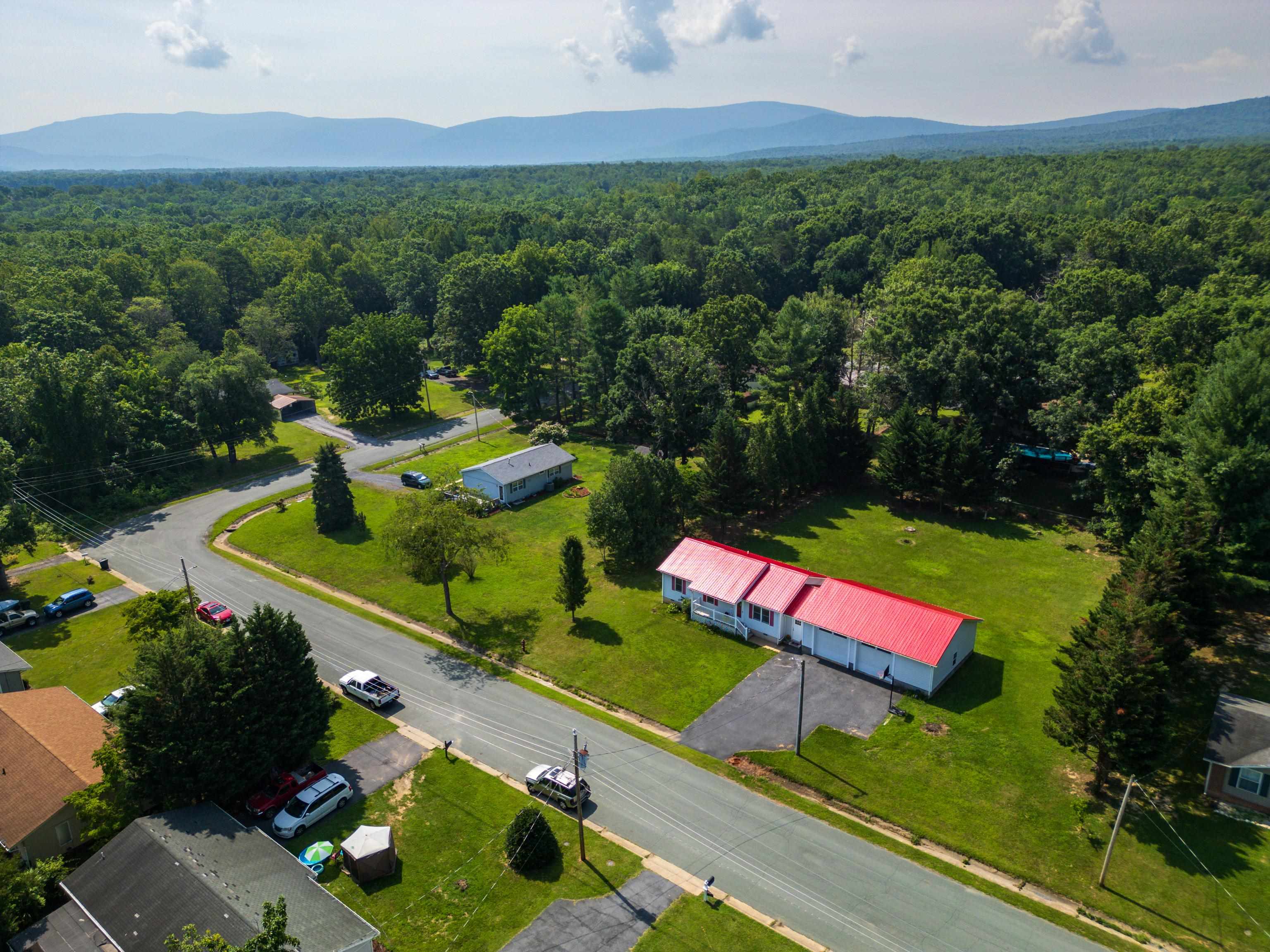 57 GREENBRIAR LN, STUARTS DRAFT, Virginia 24477, 3 Bedrooms Bedrooms, ,2 BathroomsBathrooms,Residential,57 GREENBRIAR LN,669989 MLS # 669989