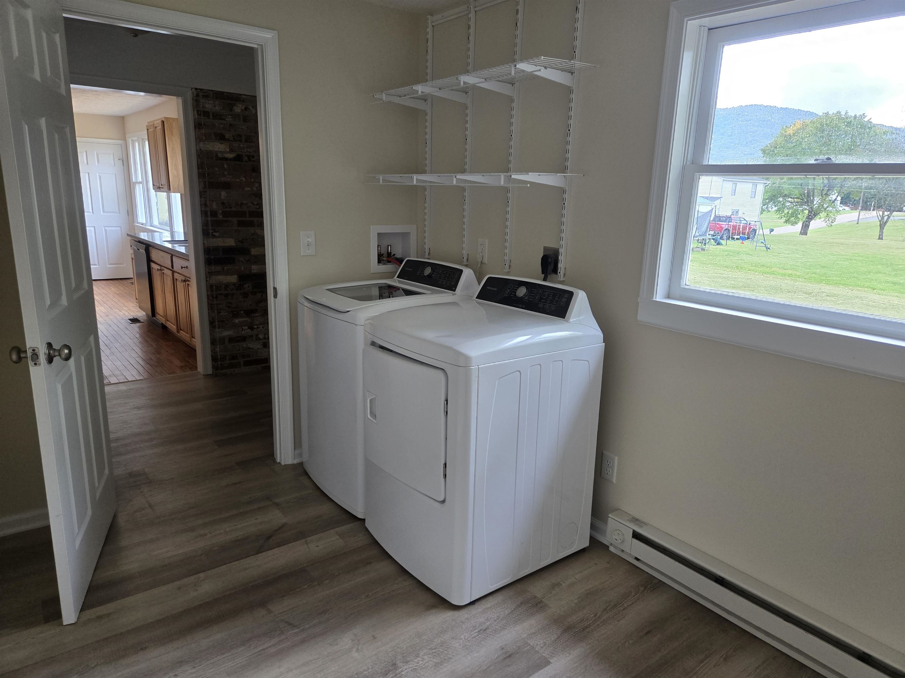 307 W SPRING AVE, ELKTON, Virginia 22827, 3 Bedrooms Bedrooms, ,2 BathroomsBathrooms,Residential,Spring Ave L40, B36, S2,307 W SPRING AVE,669991 MLS # 669991