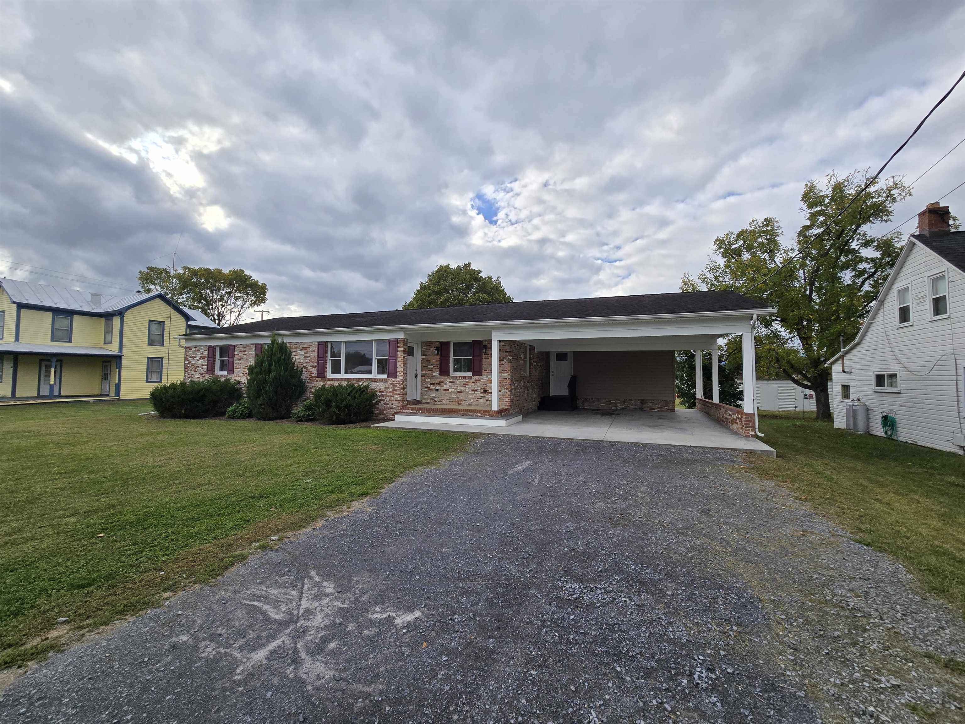 307 W SPRING AVE, ELKTON, Virginia 22827, 3 Bedrooms Bedrooms, ,2 BathroomsBathrooms,Residential,Spring Ave L40, B36, S2,307 W SPRING AVE,669991 MLS # 669991