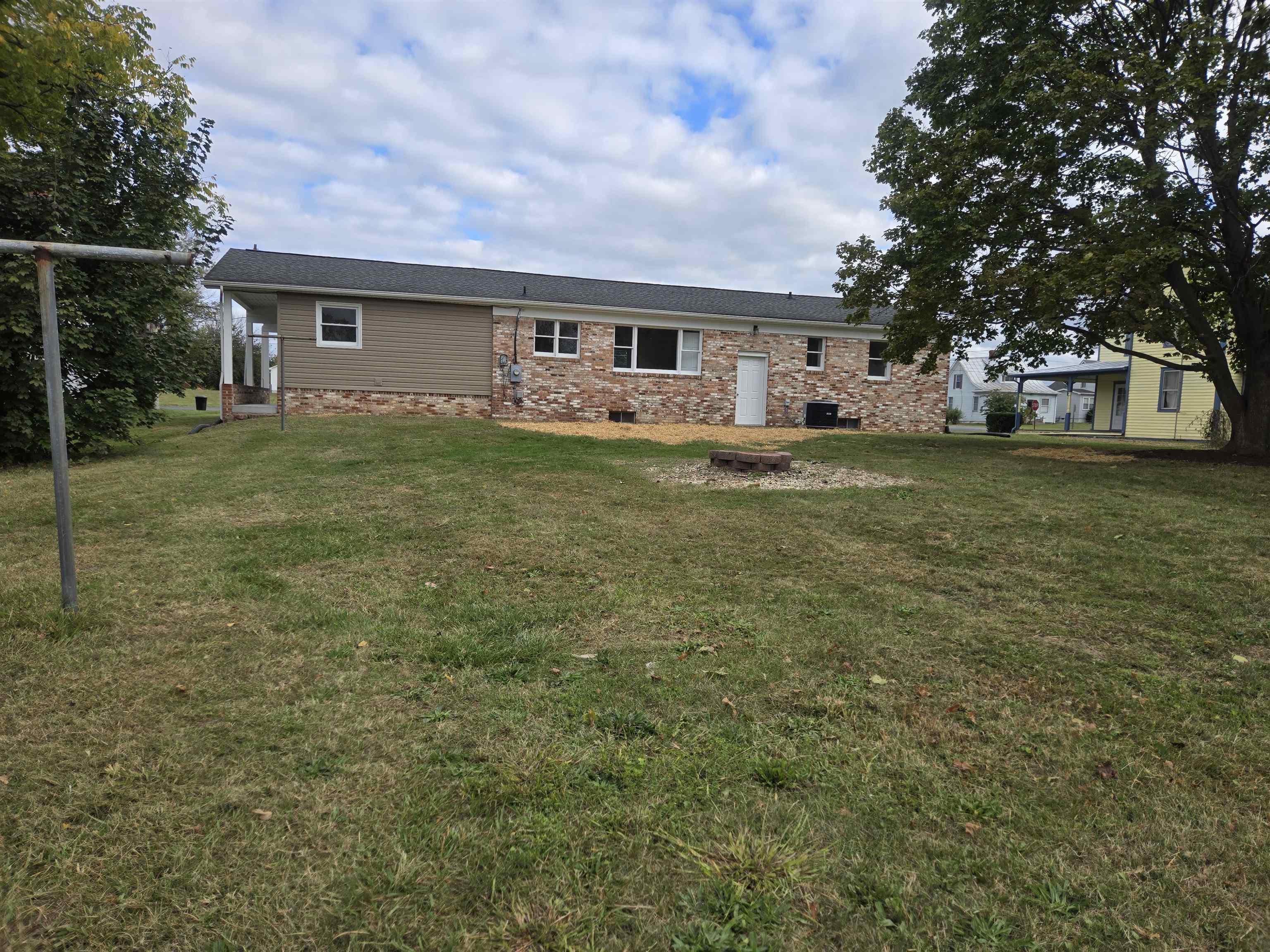 307 W SPRING AVE, ELKTON, Virginia 22827, 3 Bedrooms Bedrooms, ,2 BathroomsBathrooms,Residential,Spring Ave L40, B36, S2,307 W SPRING AVE,669991 MLS # 669991
