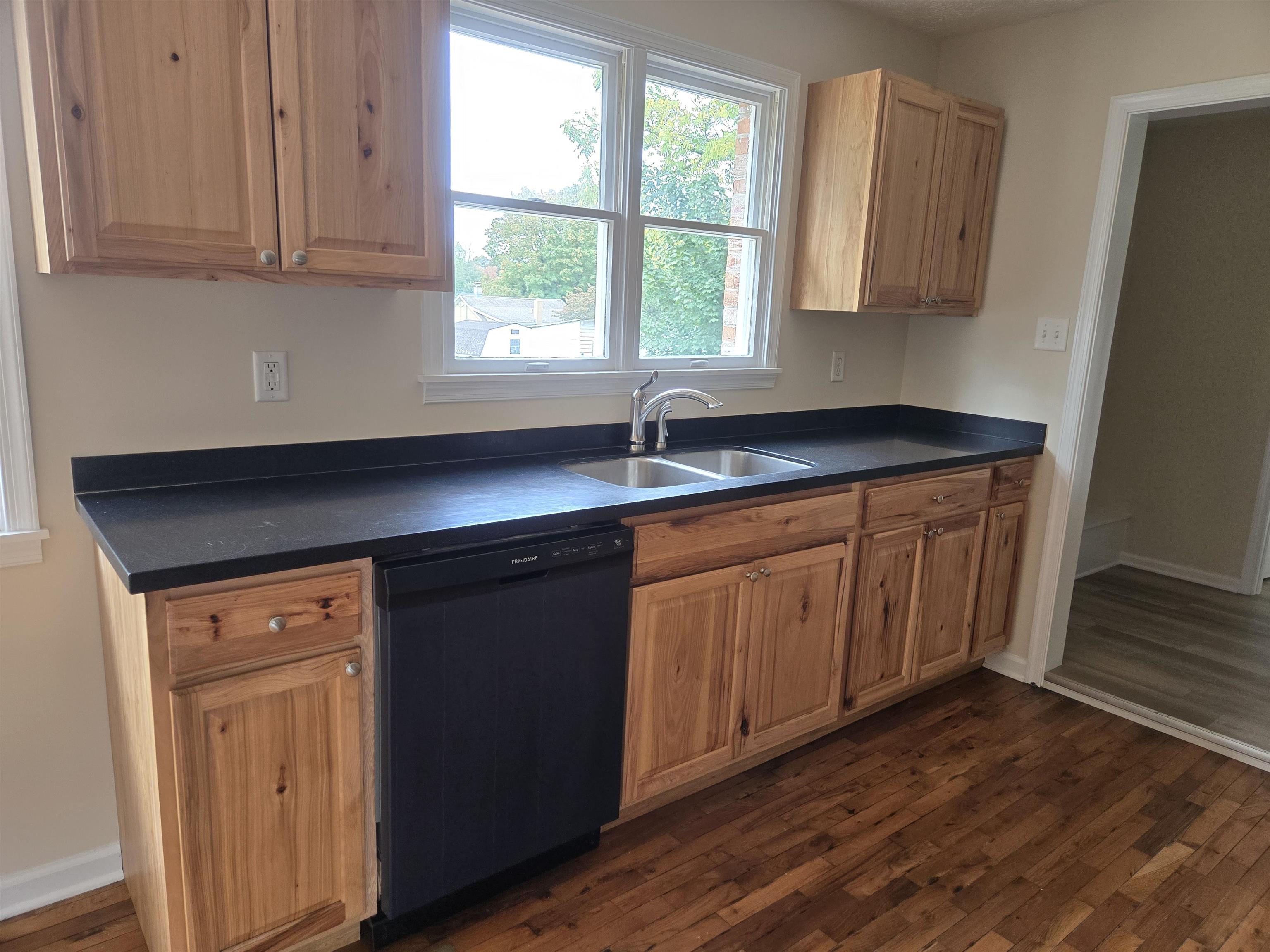 307 W SPRING AVE, ELKTON, Virginia 22827, 3 Bedrooms Bedrooms, ,2 BathroomsBathrooms,Residential,Spring Ave L40, B36, S2,307 W SPRING AVE,669991 MLS # 669991