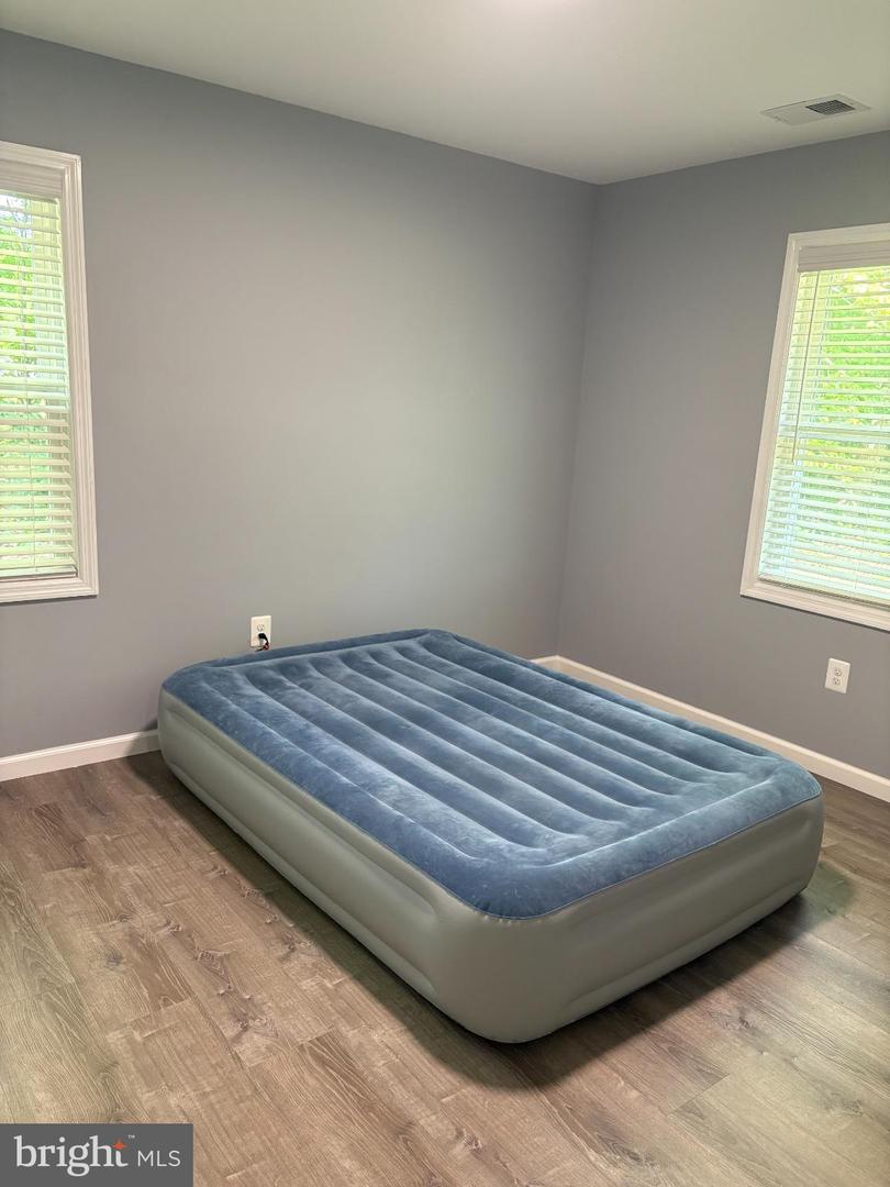 10665 FARYS MILL RD, GLOUCESTER, Virginia 23061, 3 Bedrooms Bedrooms, 6 Rooms Rooms,1 BathroomBathrooms,Residential,For sale,10665 FARYS MILL RD,VAGV2000156 MLS # VAGV2000156