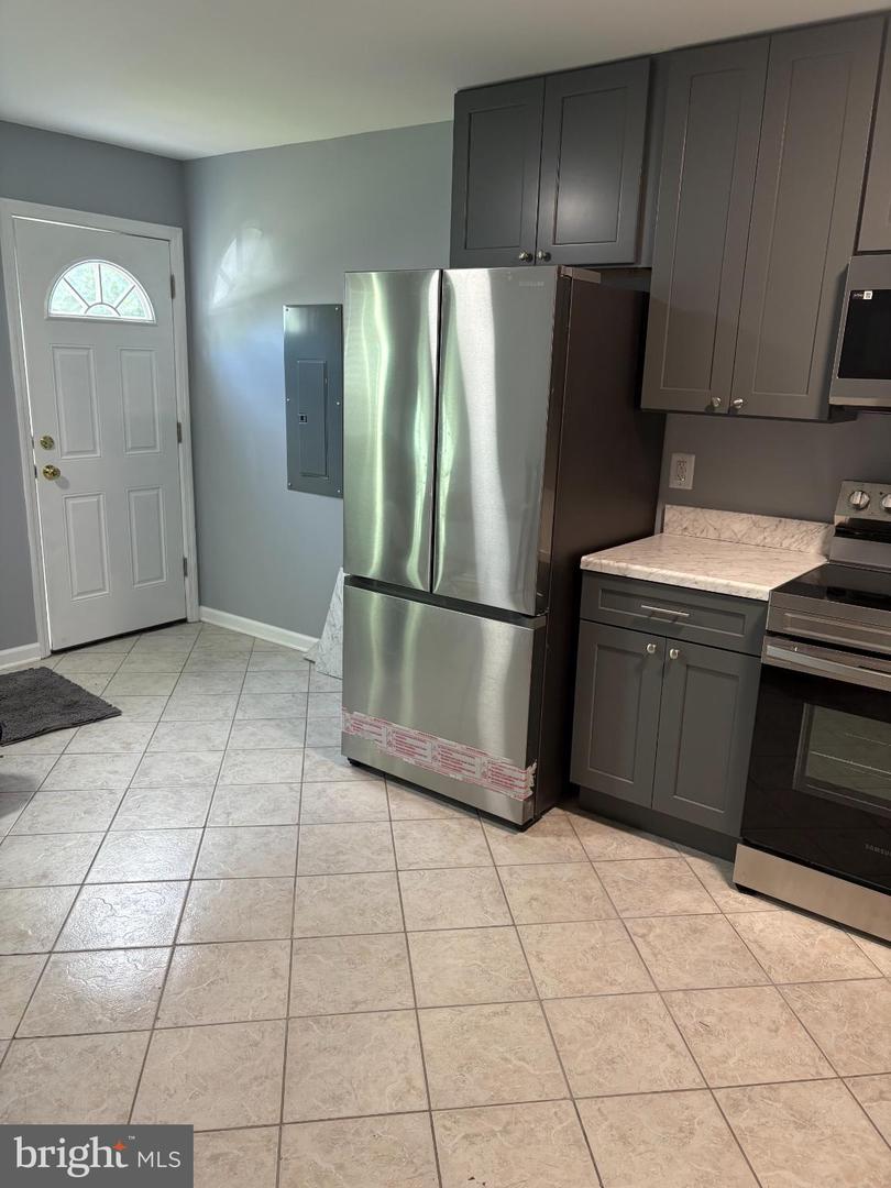 10665 FARYS MILL RD, GLOUCESTER, Virginia 23061, 3 Bedrooms Bedrooms, 6 Rooms Rooms,1 BathroomBathrooms,Residential,For sale,10665 FARYS MILL RD,VAGV2000156 MLS # VAGV2000156
