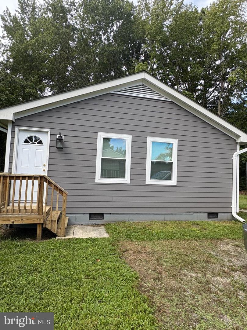 10665 FARYS MILL RD, GLOUCESTER, Virginia 23061, 3 Bedrooms Bedrooms, 6 Rooms Rooms,1 BathroomBathrooms,Residential,For sale,10665 FARYS MILL RD,VAGV2000156 MLS # VAGV2000156